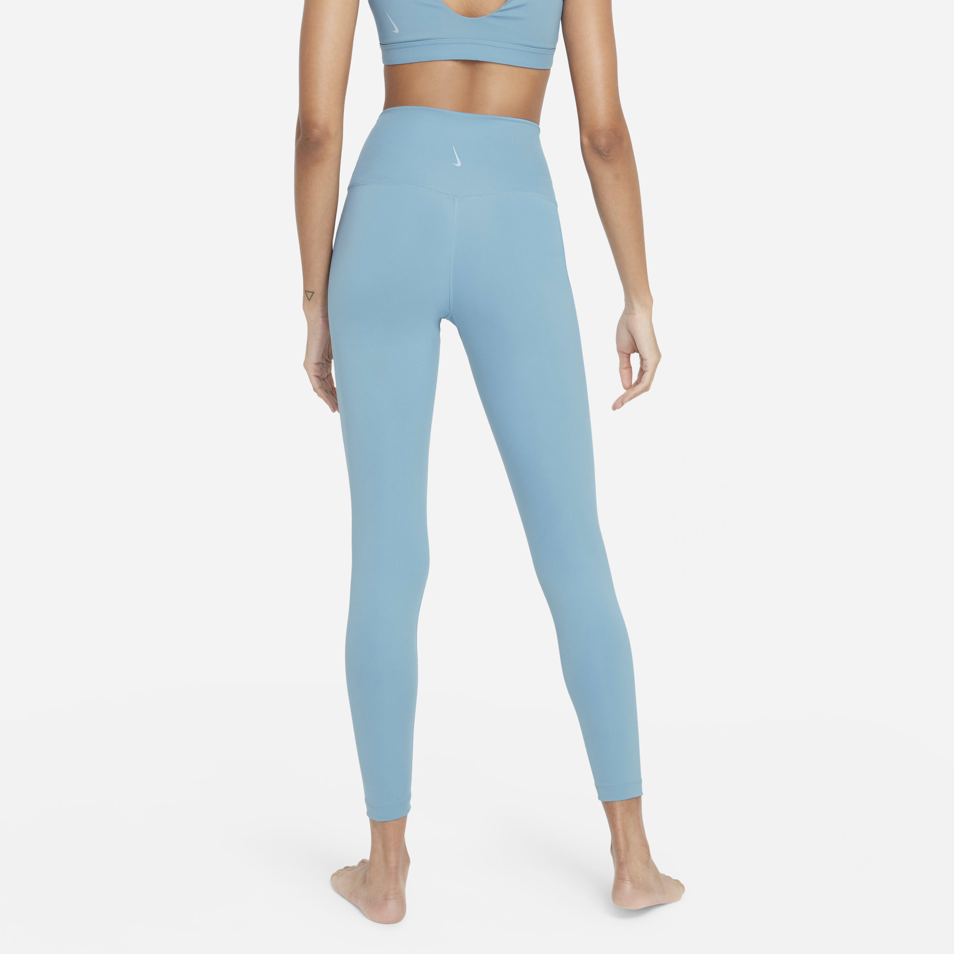 Nike Yoga image number 1