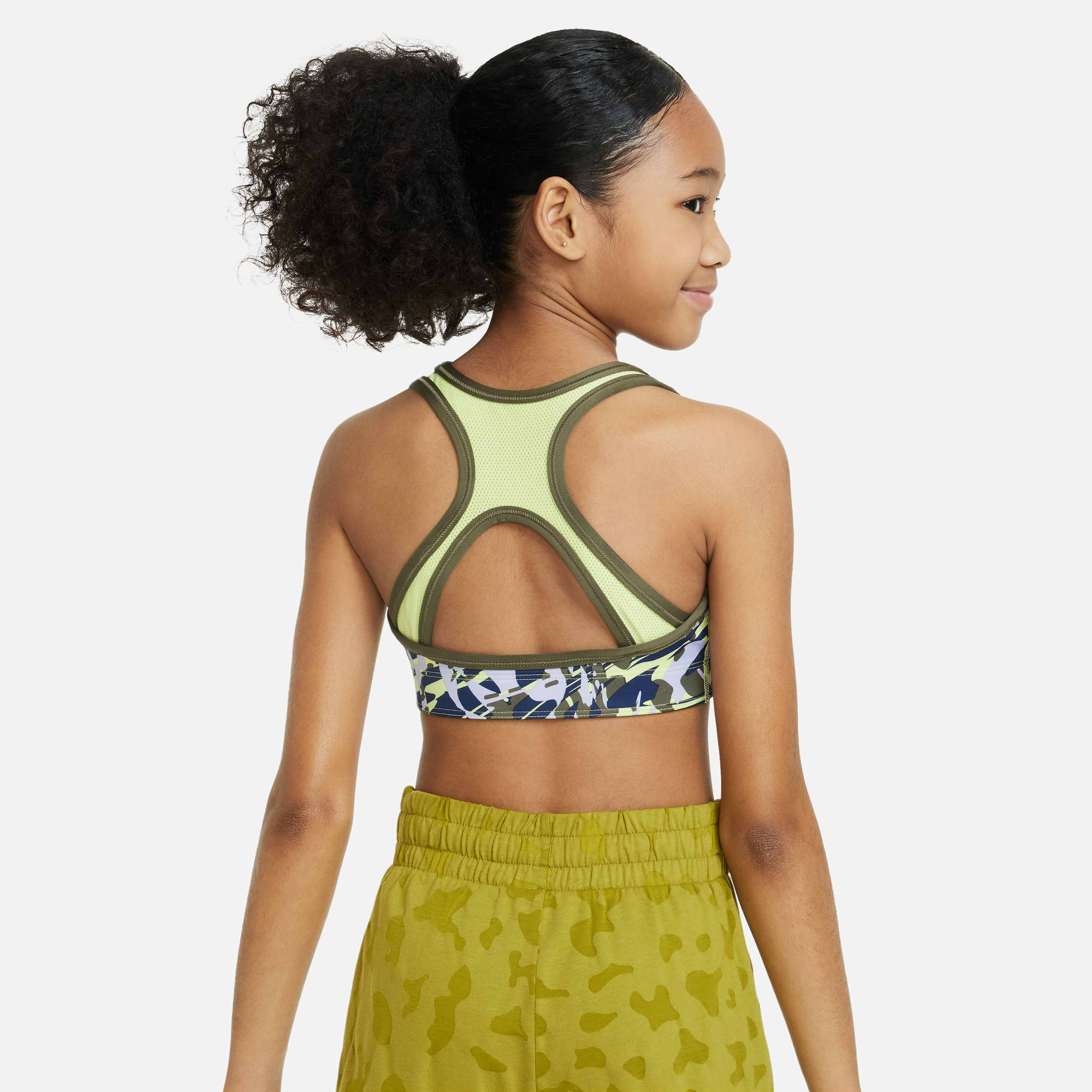 نايكي سووش image number 1