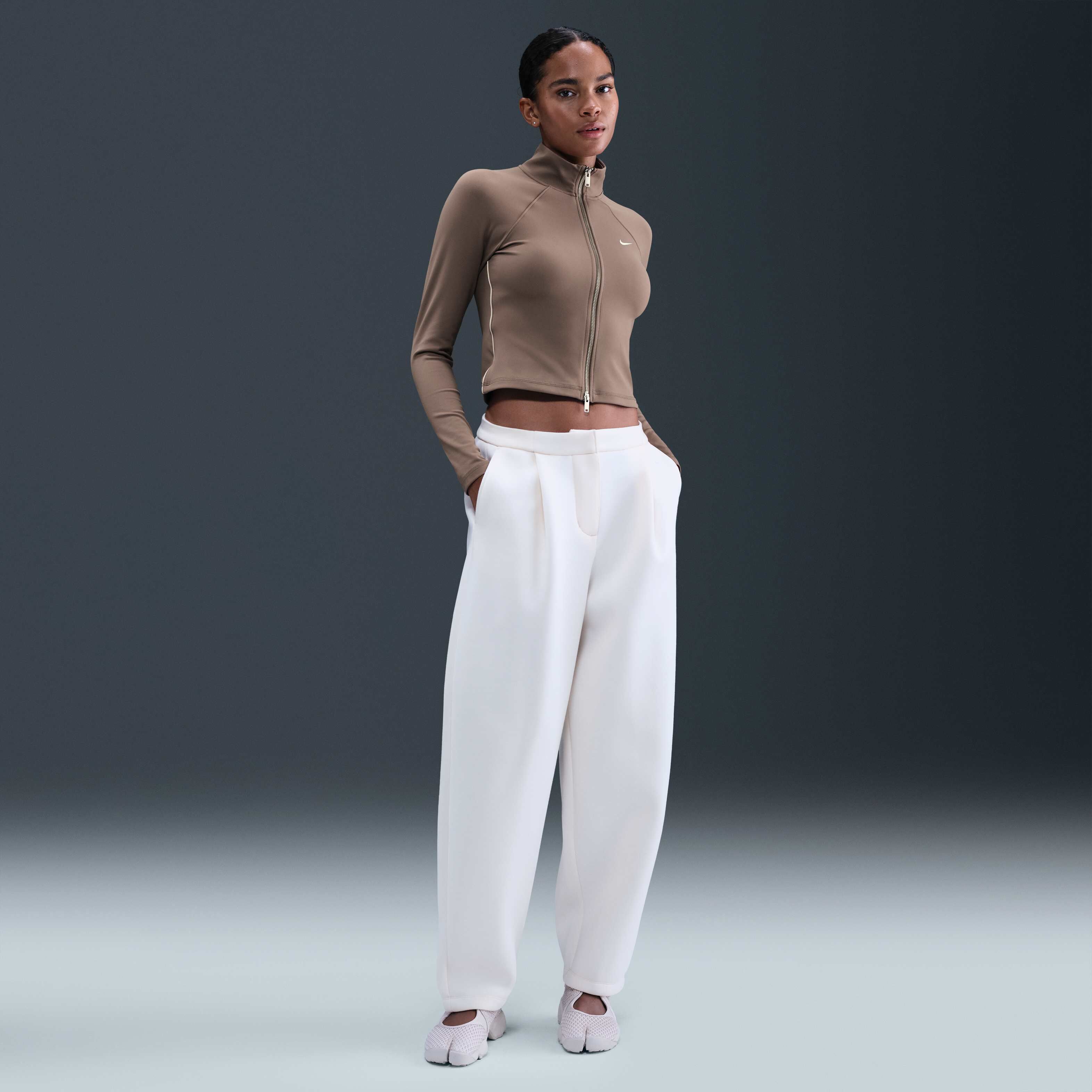 نايكي سبورتسوير image number 3