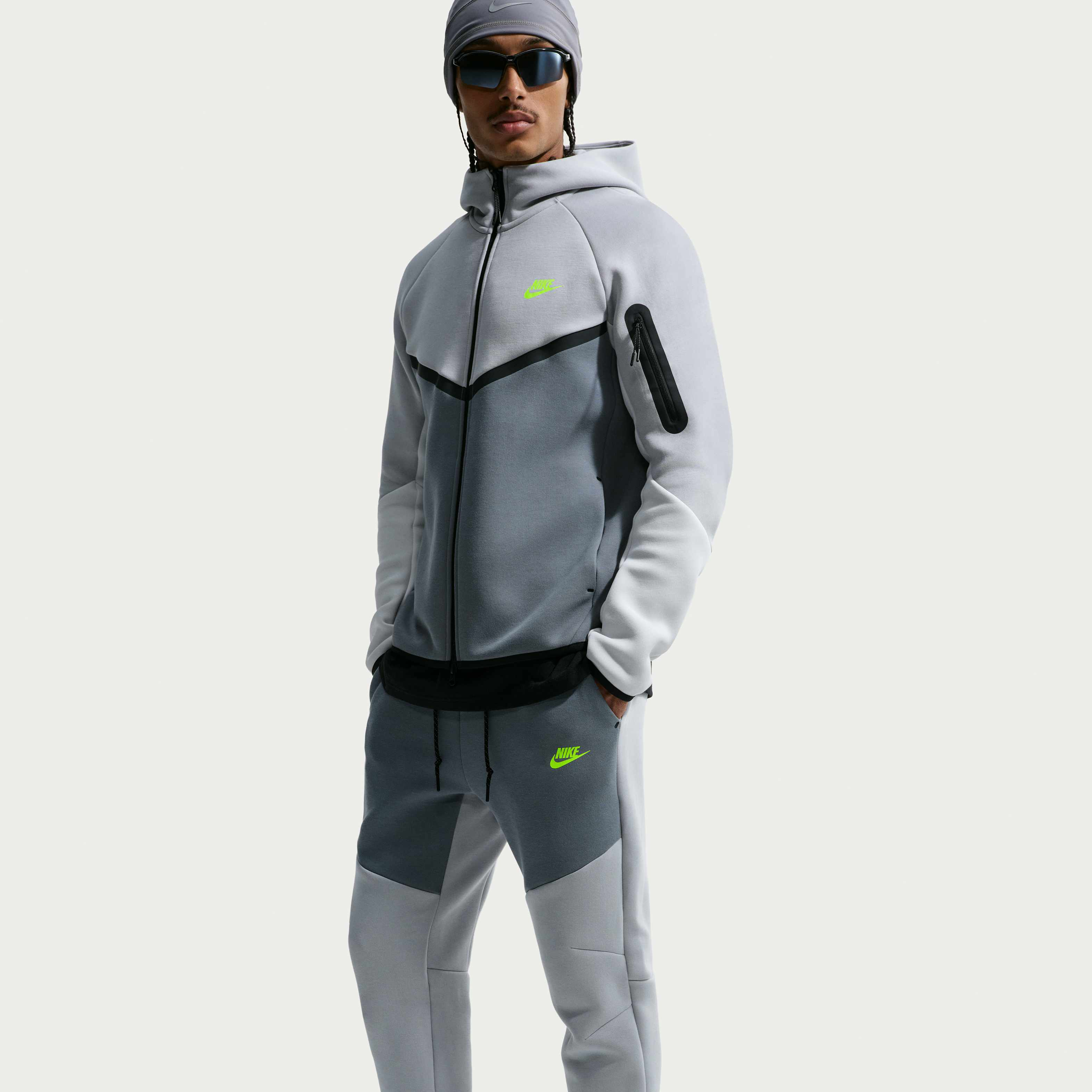 Nike Tech image number 3