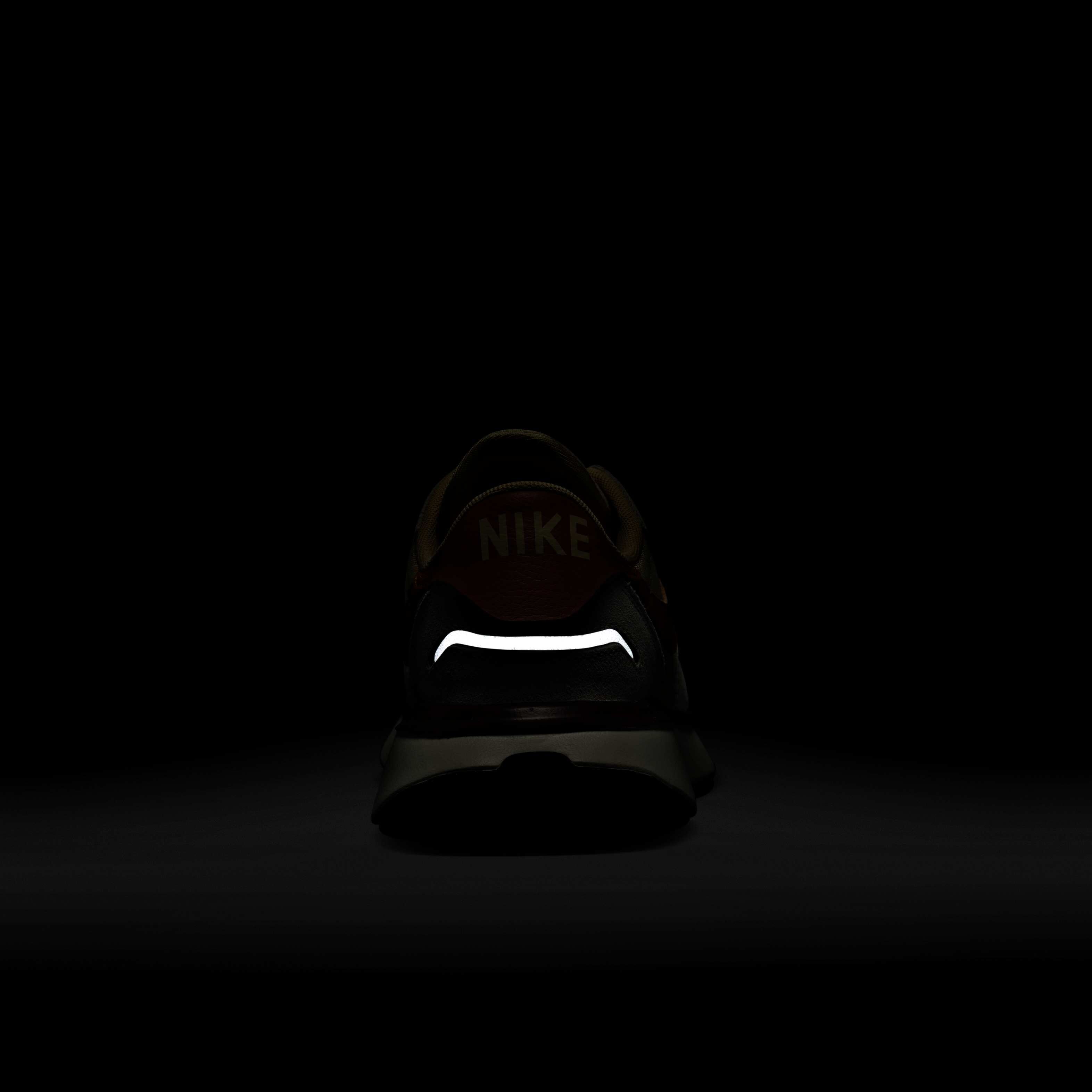 Nike Phoenix Waffle image number 9