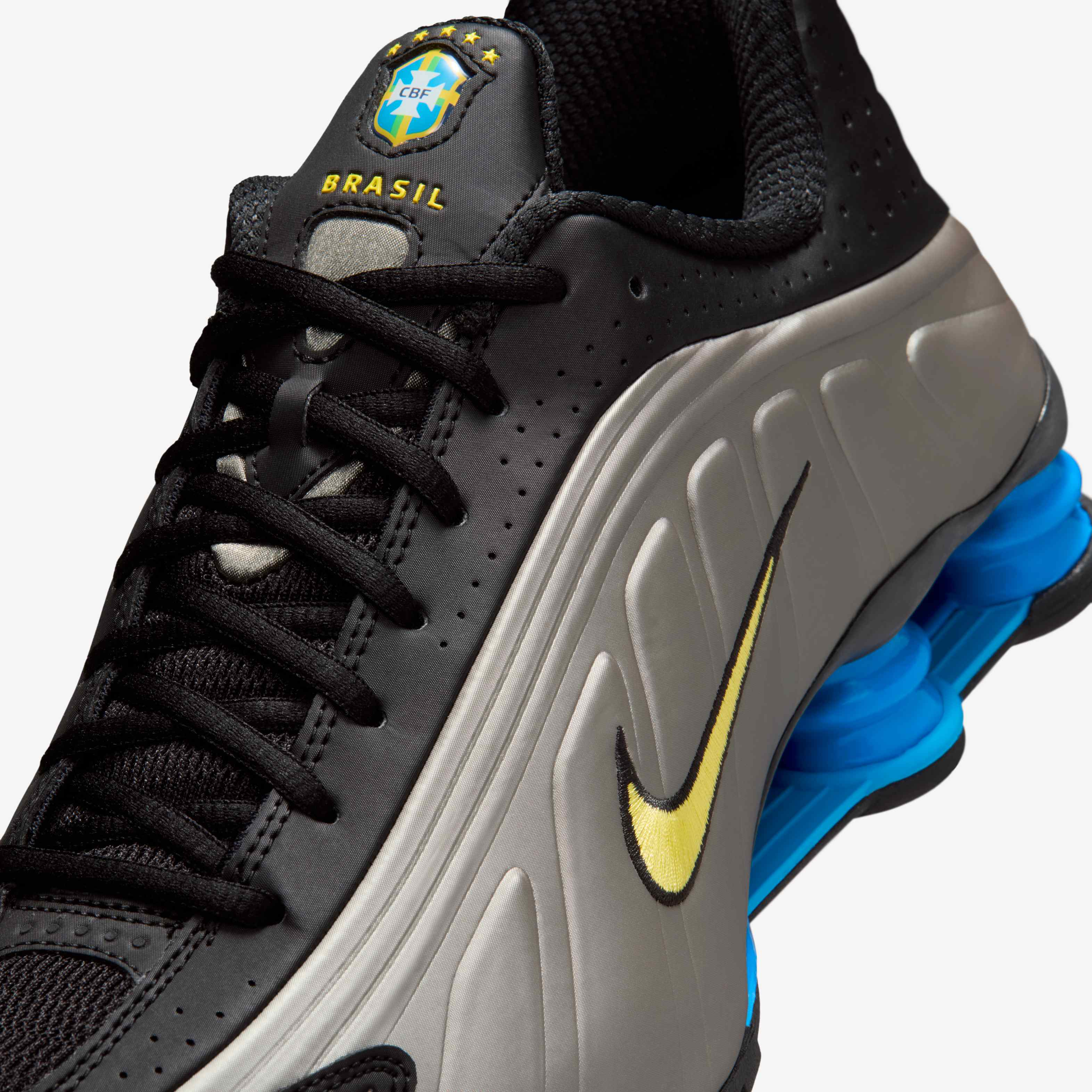 Nike Shox R4 'Brazil' image number 6
