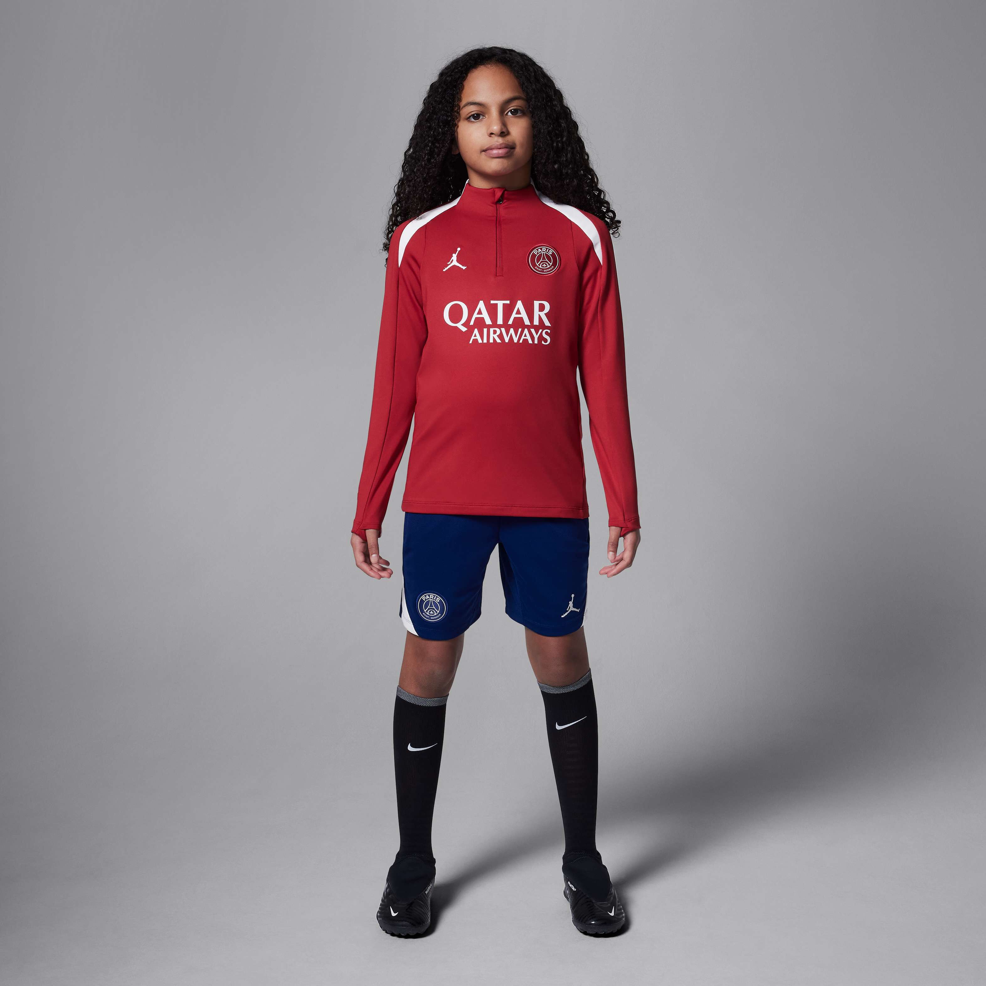 Paris Saint-Germain Strike Fourth image number 8