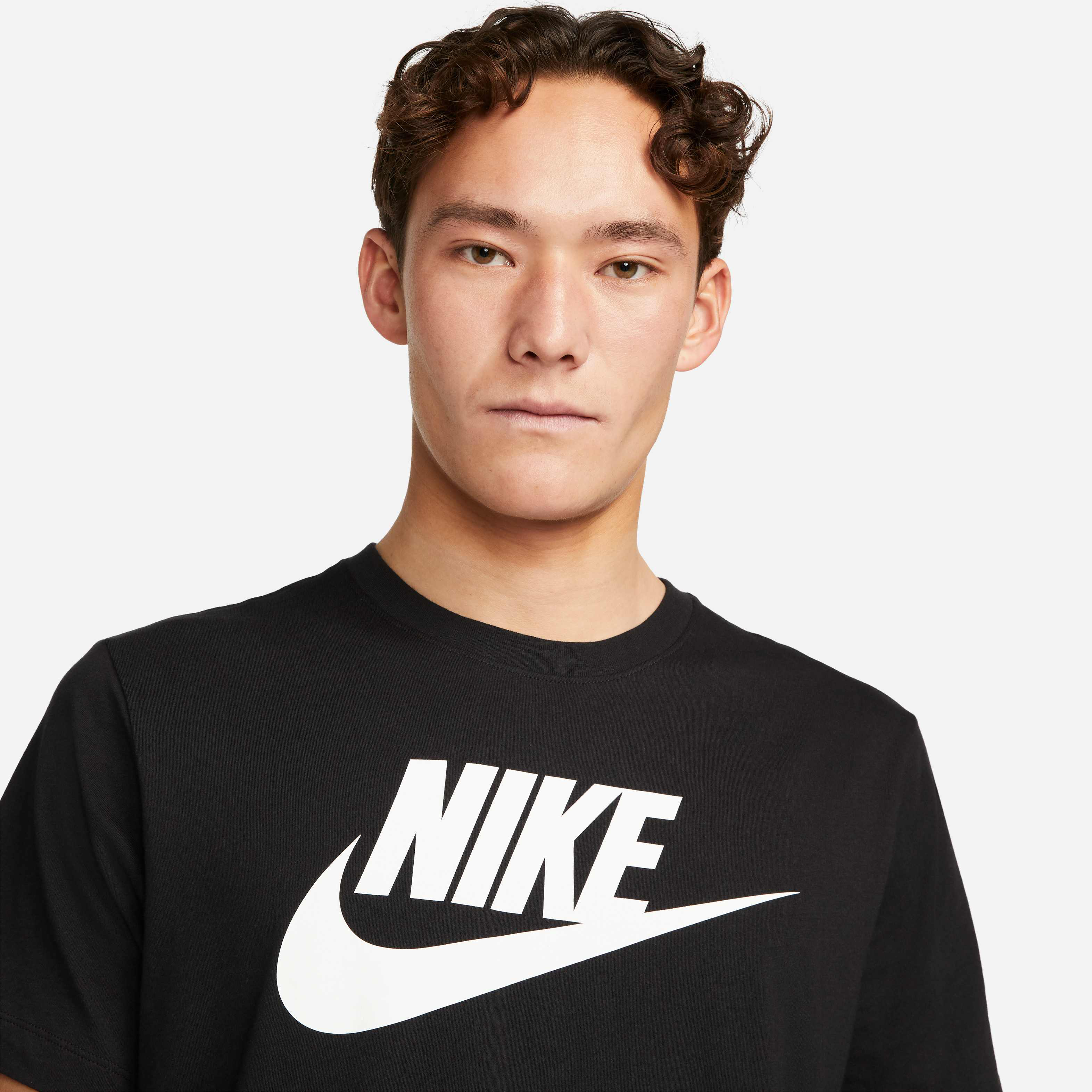 Nike Sportswear image number 2