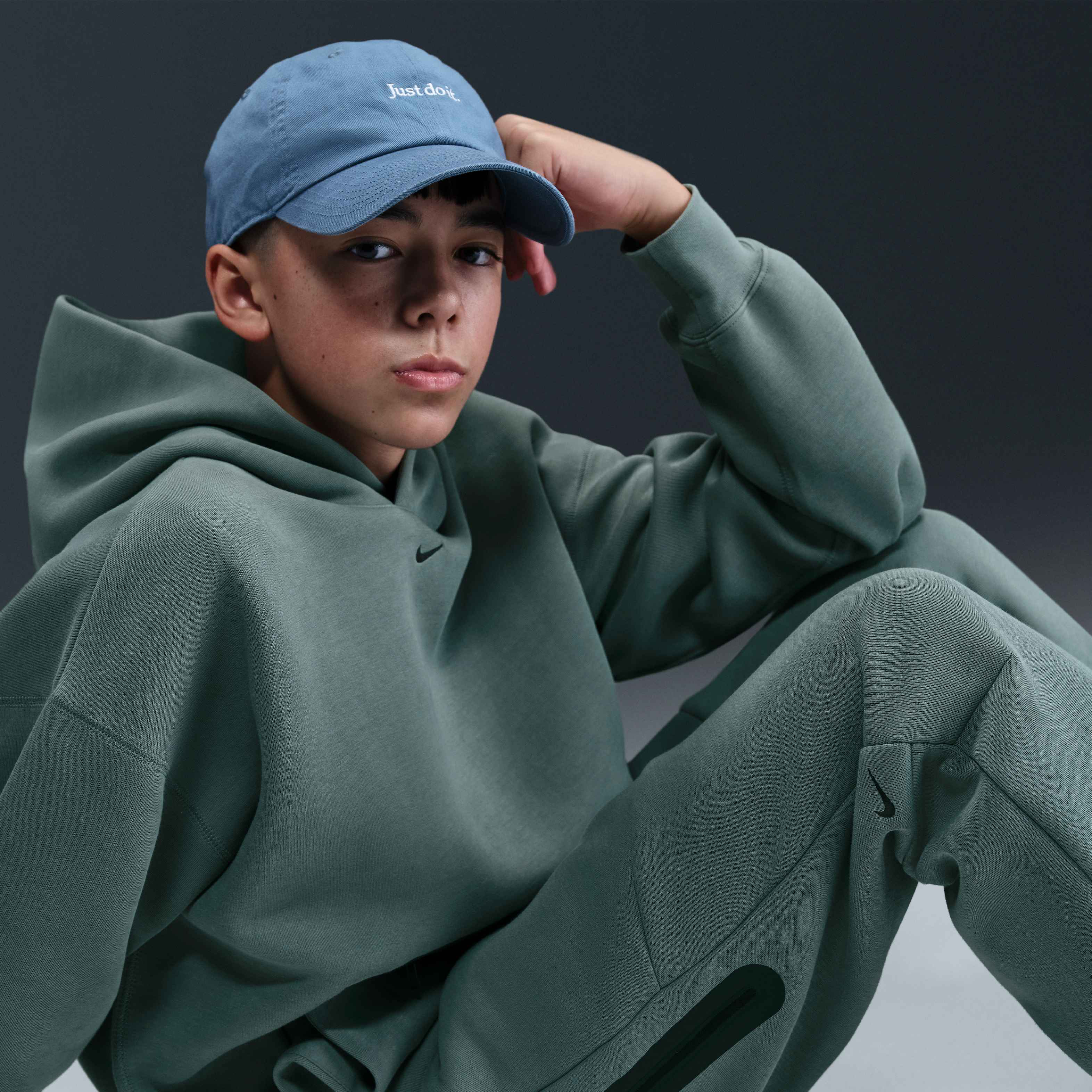 Nike Sportswear Tech Fleece image number 3