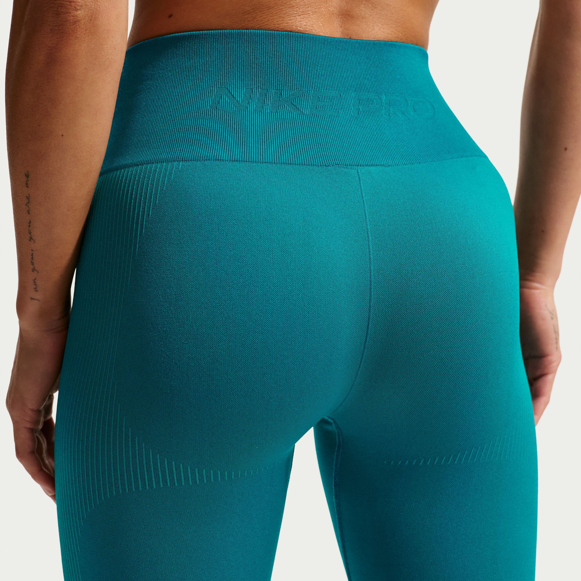 Nike Pro Seamless image number 3