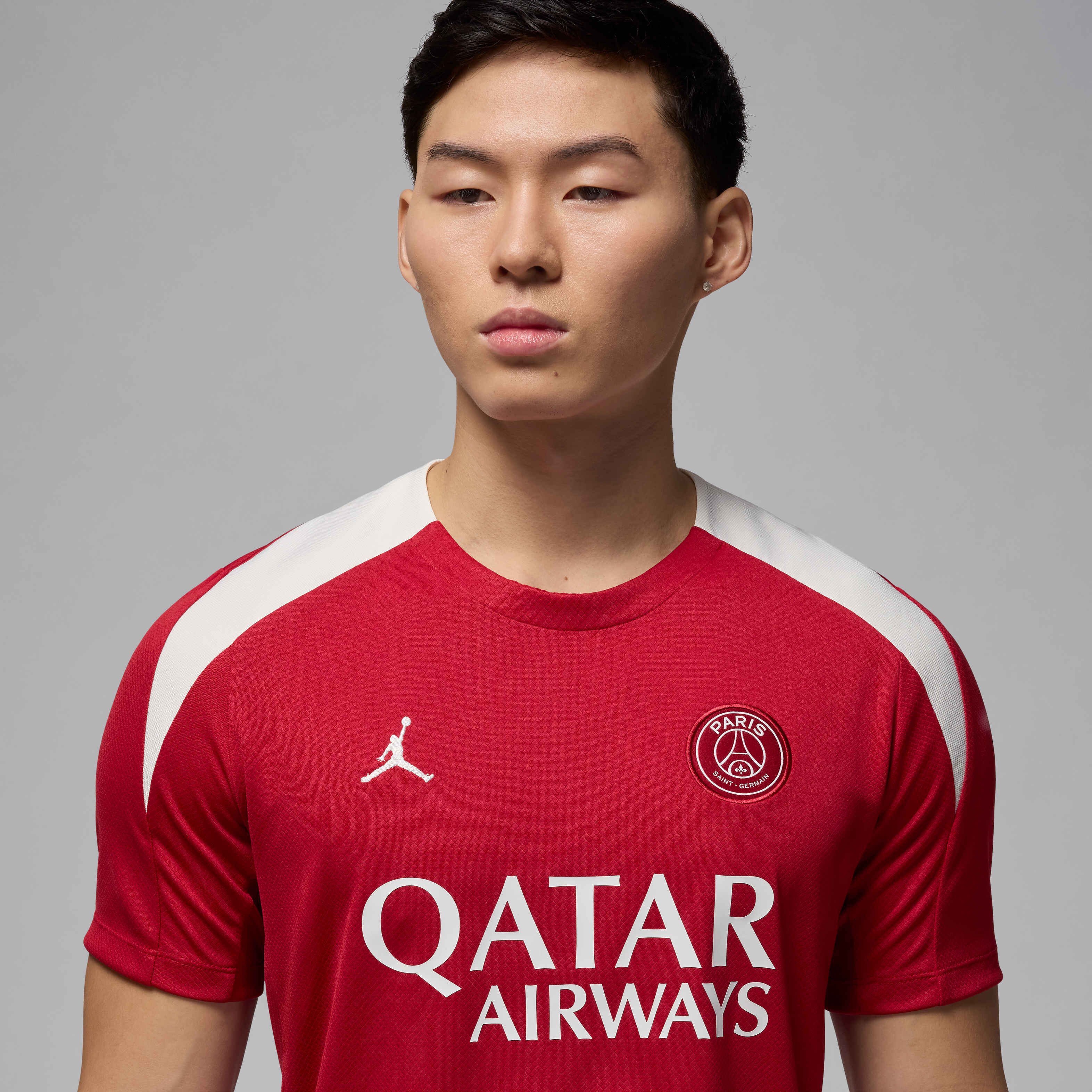 Paris Saint-Germain Strike Fourth image number 2