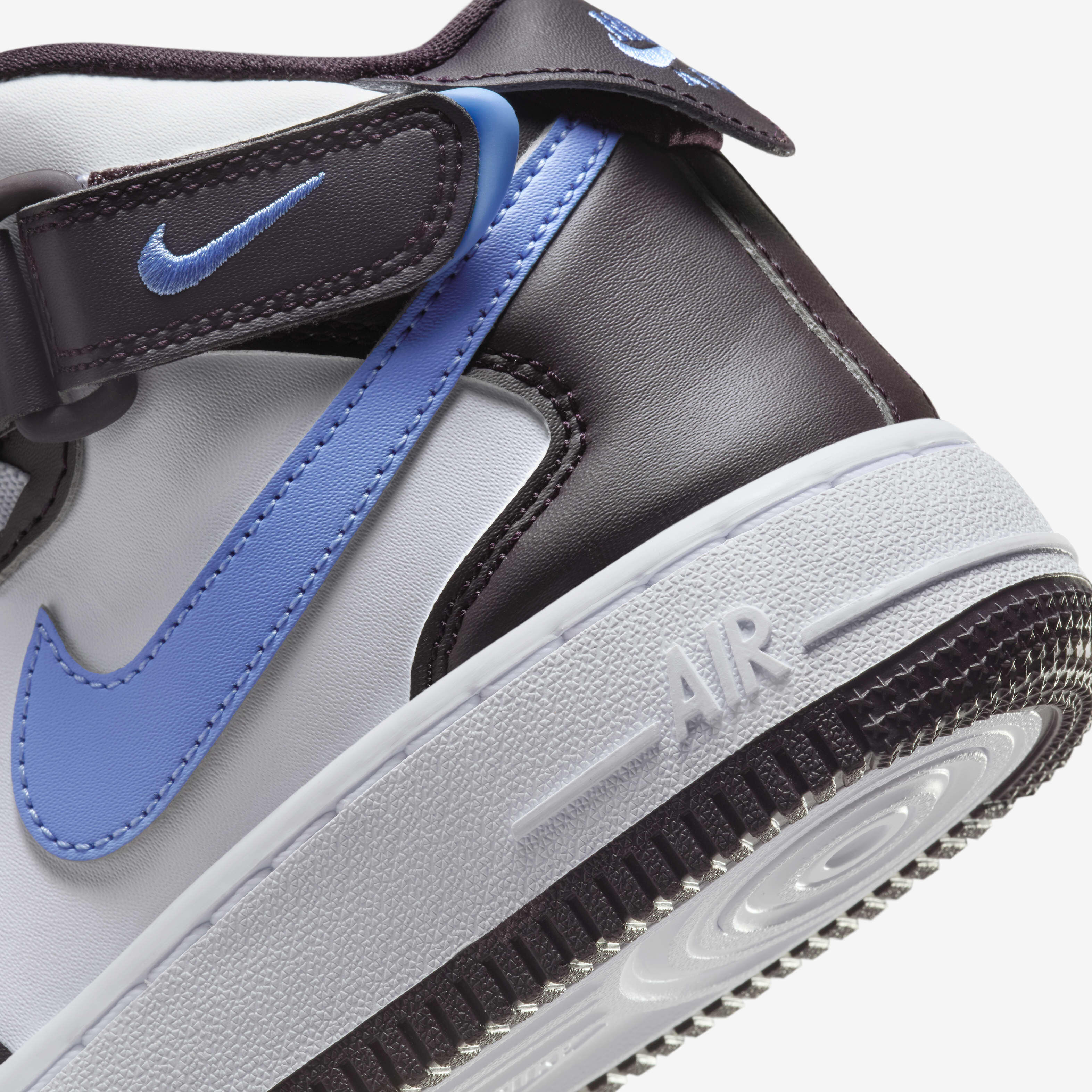 Nike Air Force 1 Mid EasyOn image number 7