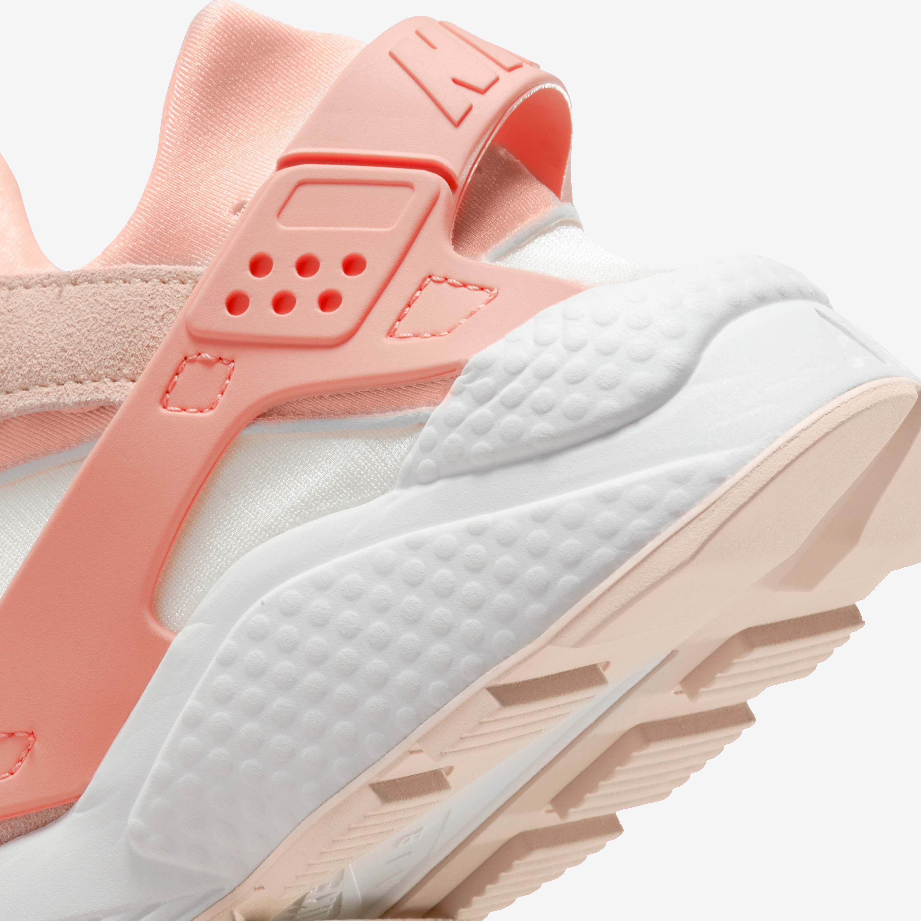 Nike Air Huarache image number 7