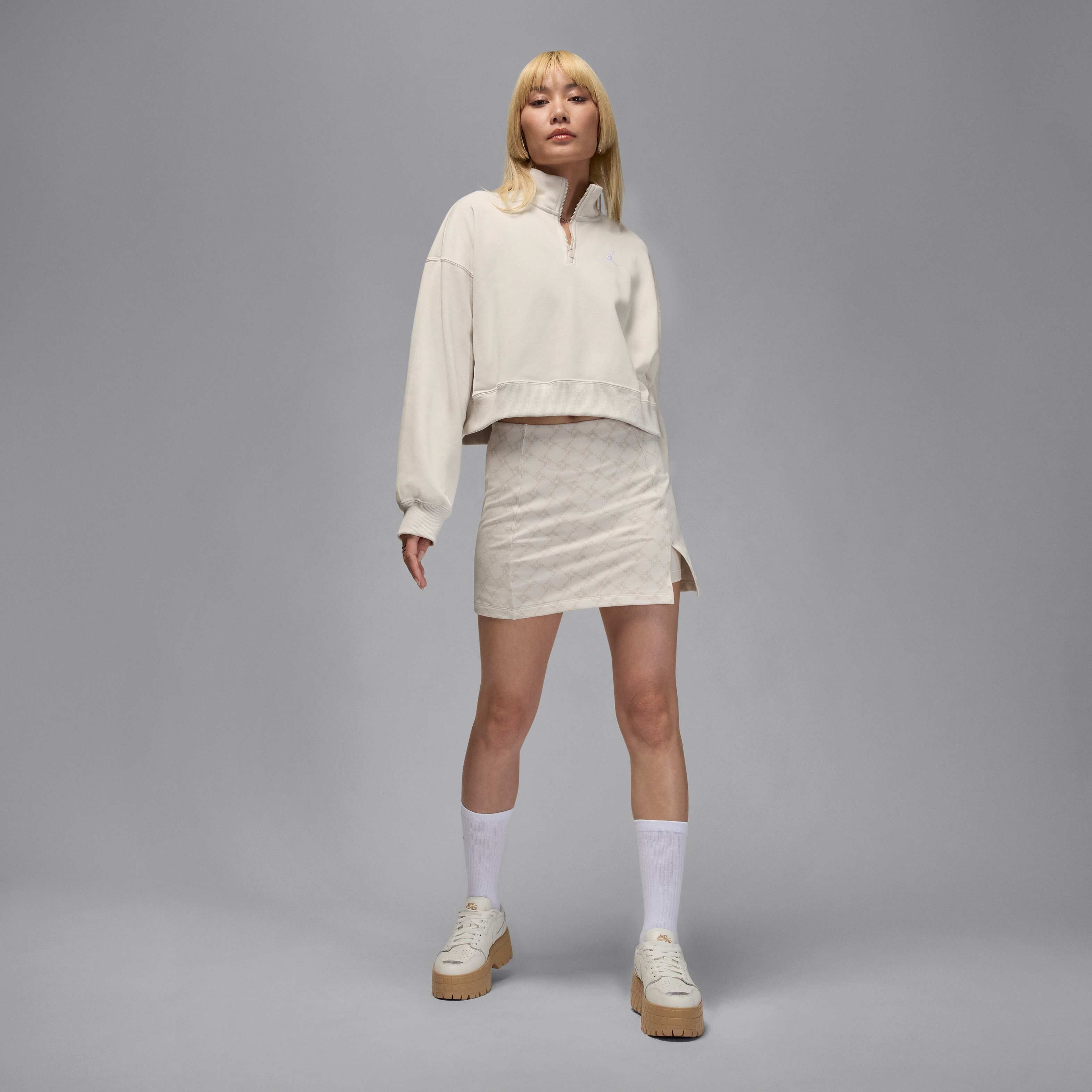 Jordan Brooklyn image number 4