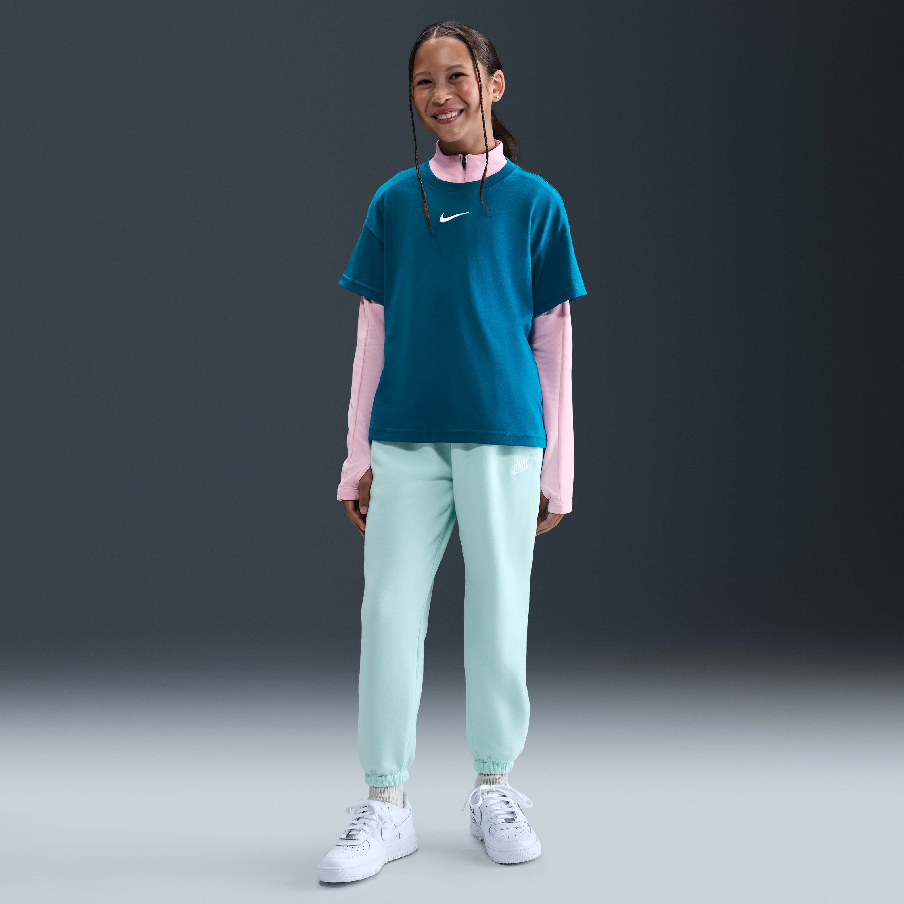 نايكي سبورتسوير ايسنشال image number 3