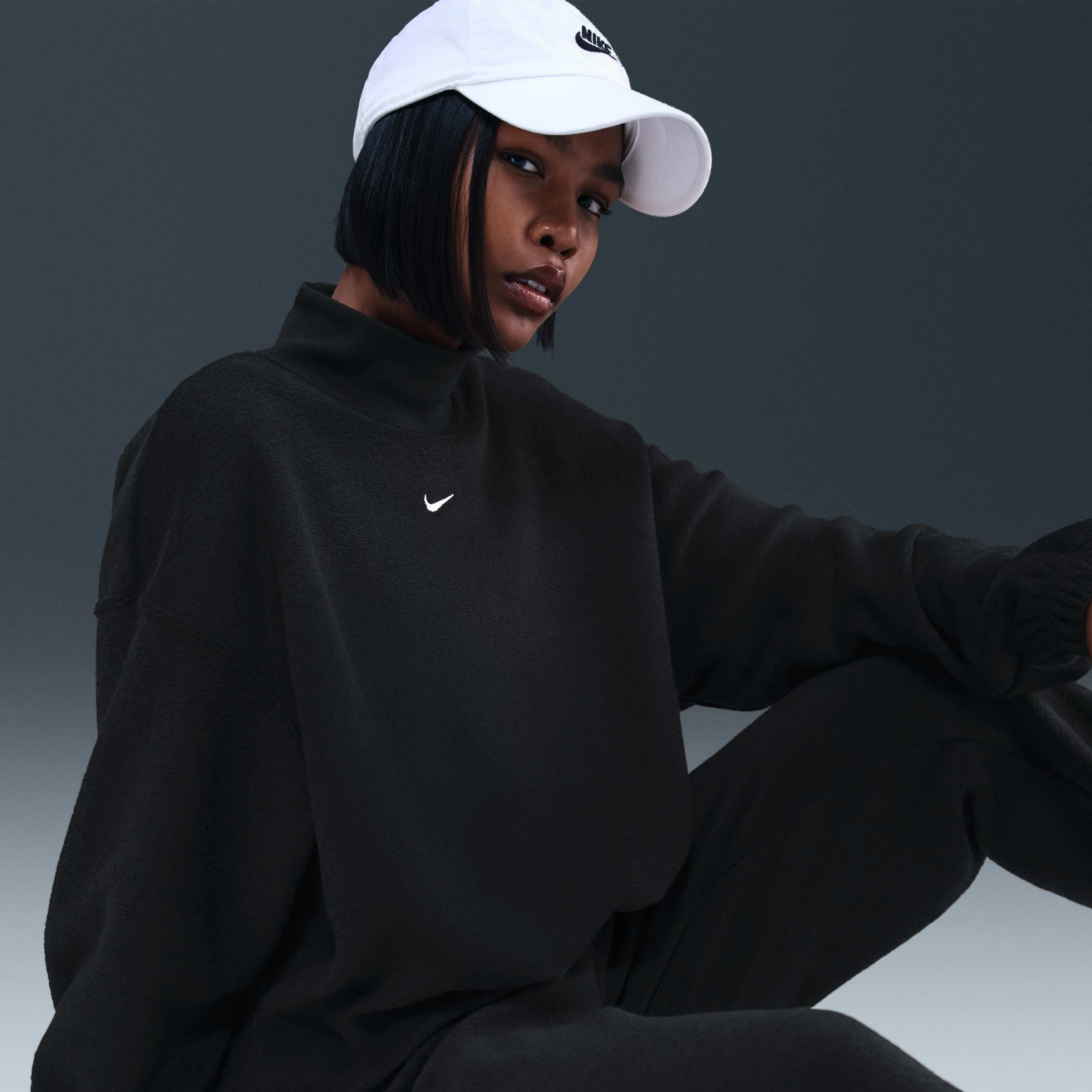 نايكي سبورتسوير فينكس بلش image number 2