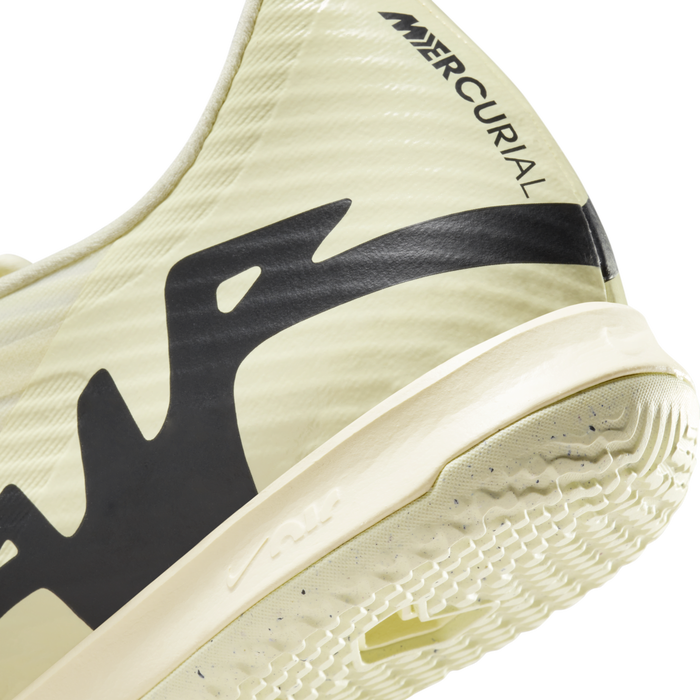 Shop Mercurial Vapor 15 Academy Indoor Court Low Top Football