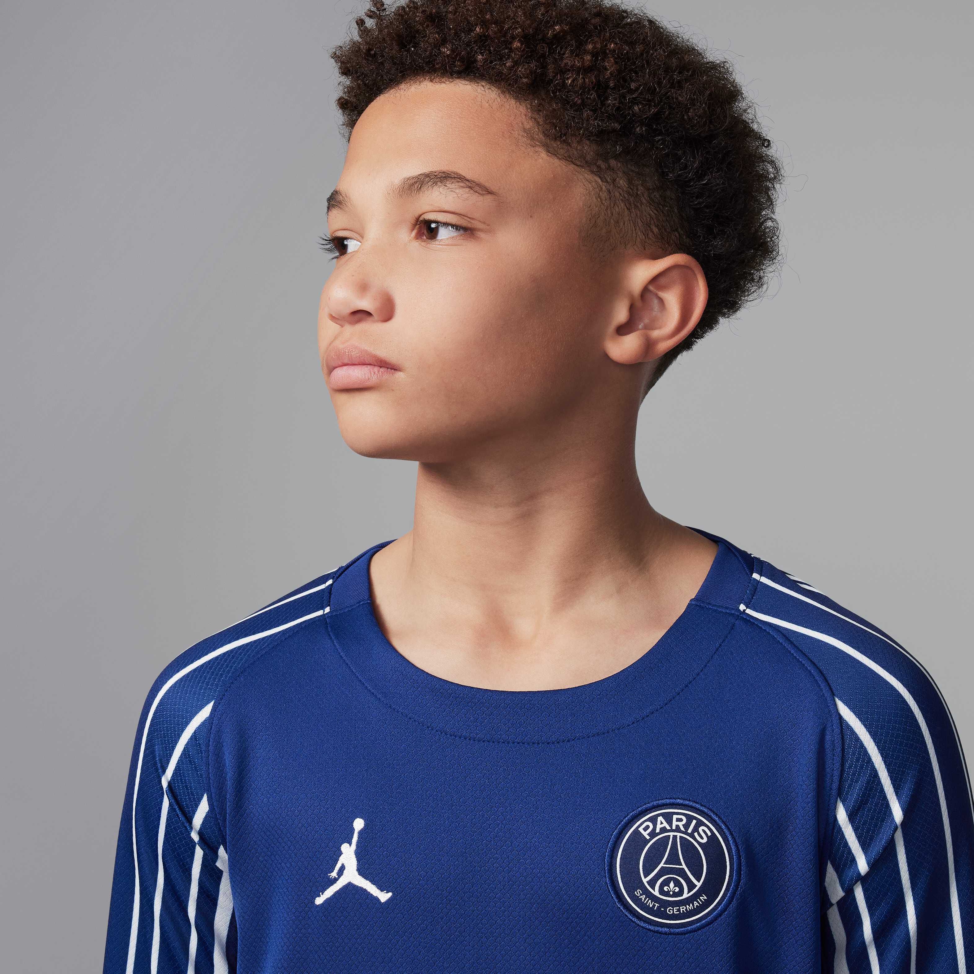 Paris Saint-Germain 2024/25 Stadium Fourth image number 2