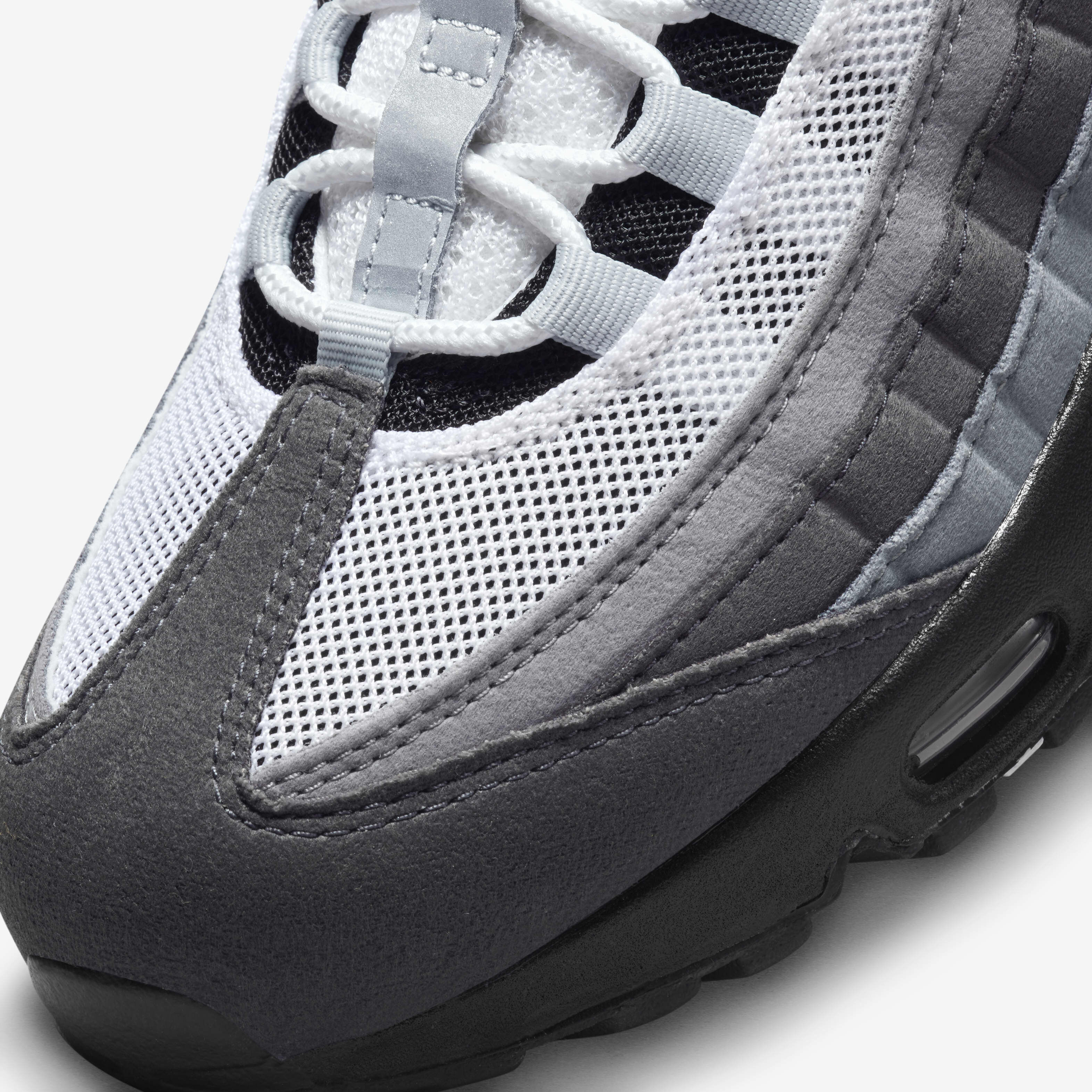 Buy Nike Air Max 95 Men s Shoes Anthracite Cool Grey Black Photon Dust Nike Saudi Official