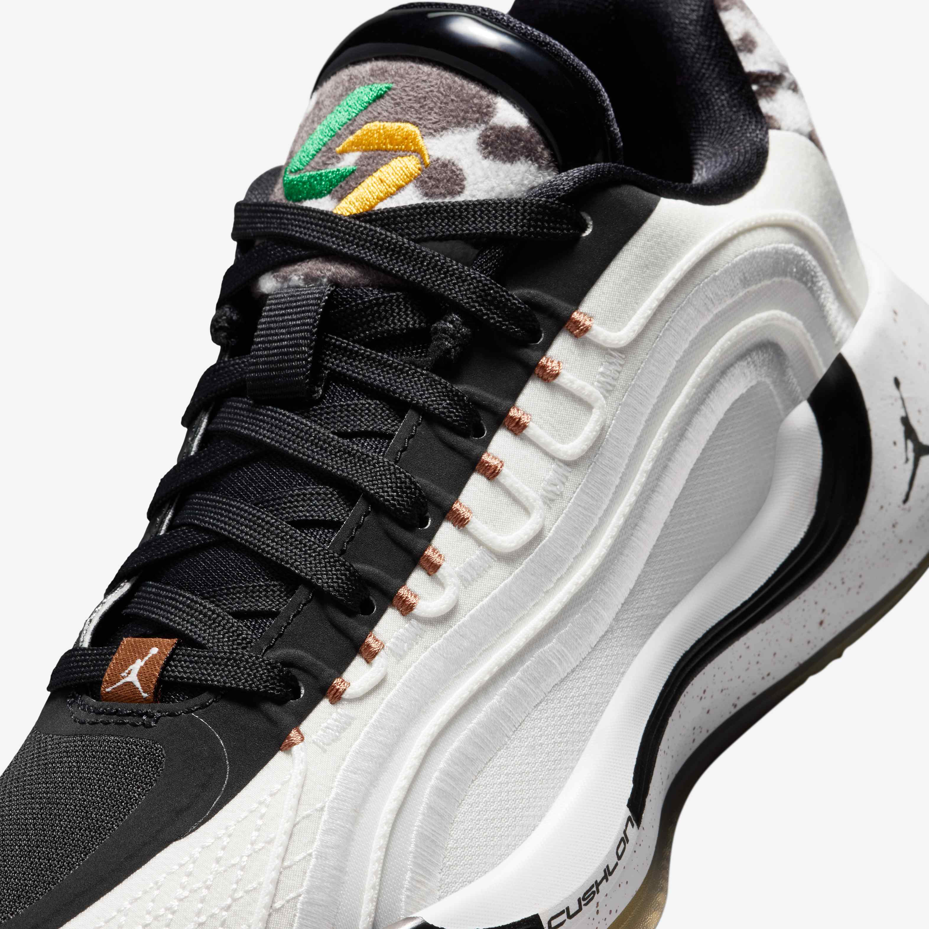 Luka 4 'Gone Ranching' image number 6