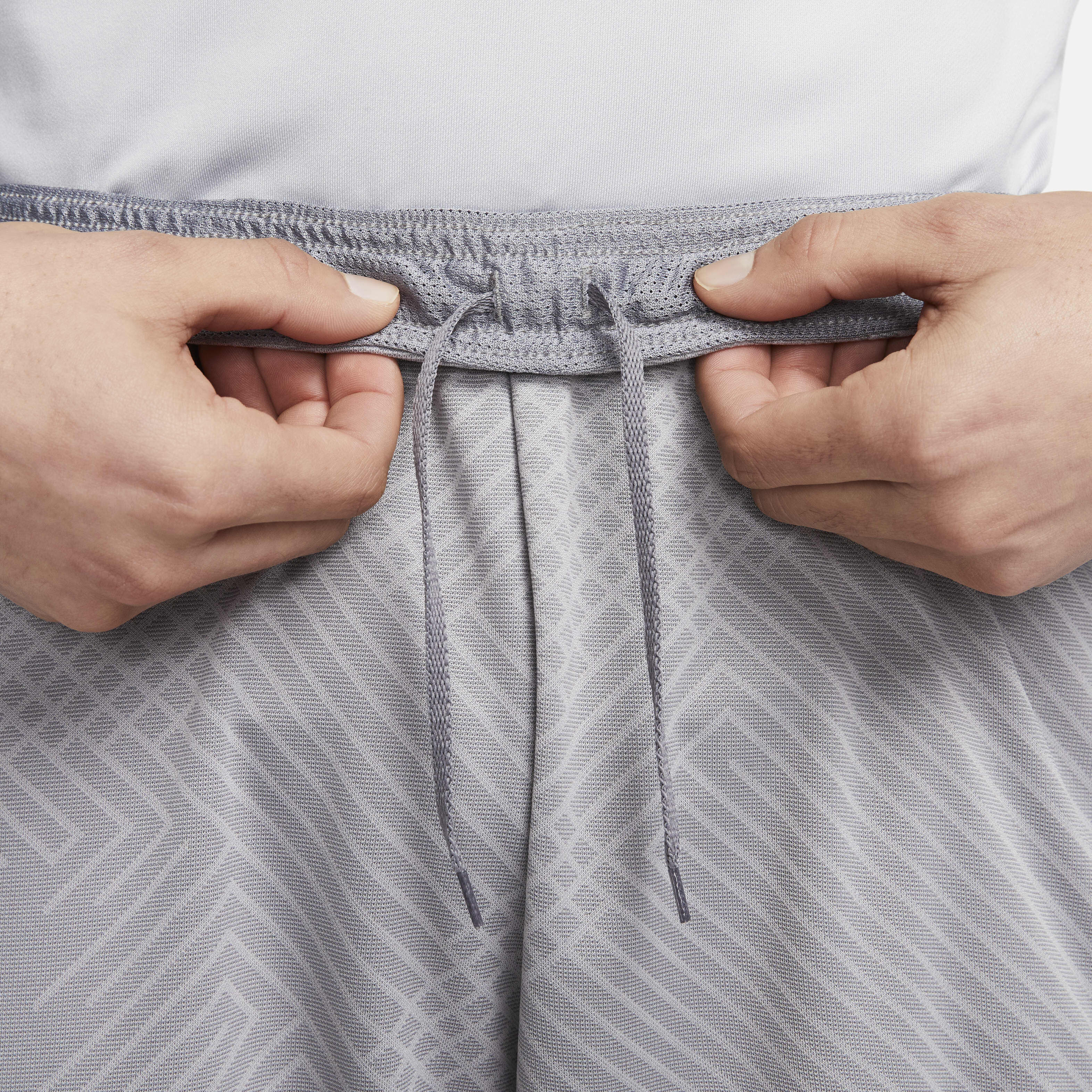 لبفربول F.C. سترايك image number 6