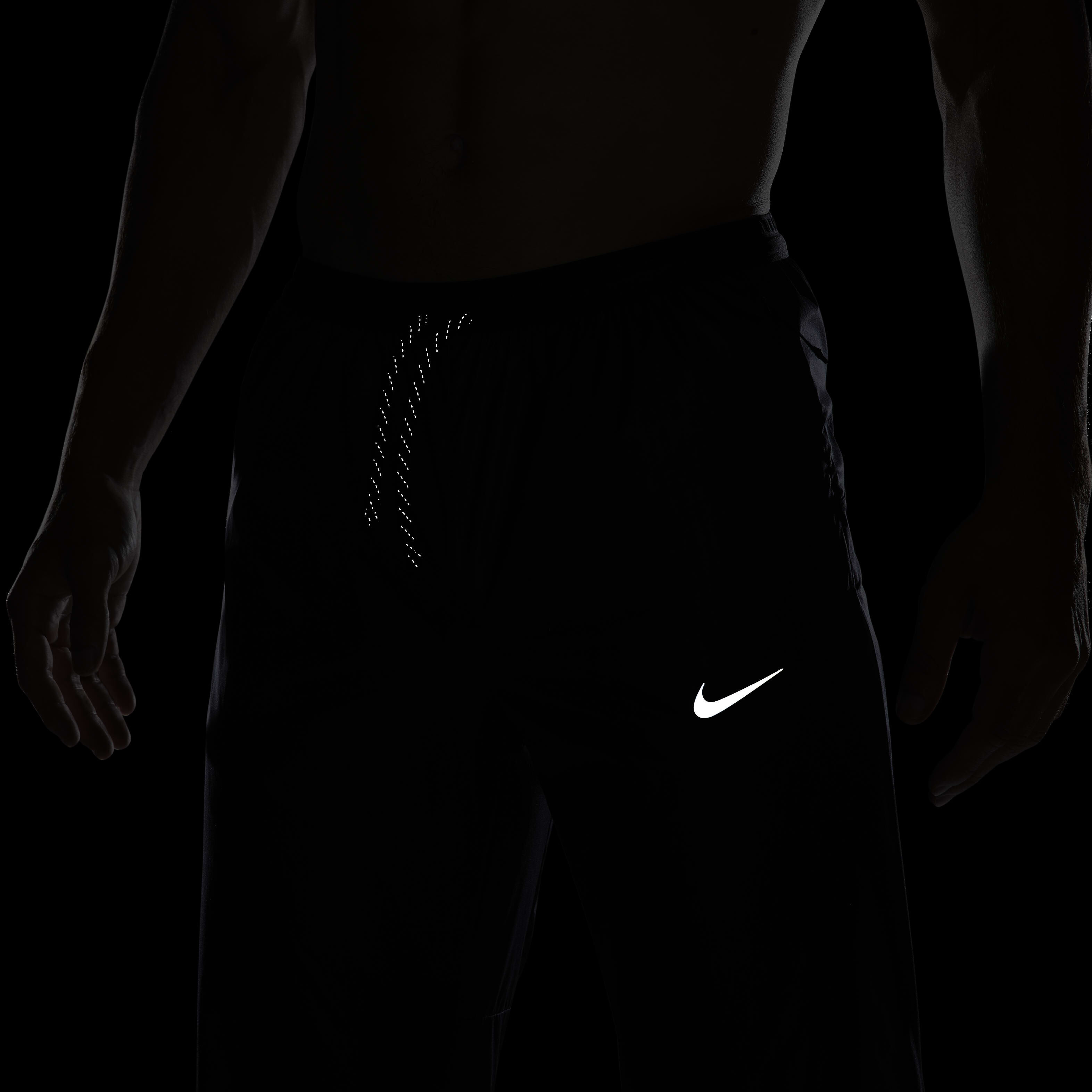 Nike Running Division Phenom image number 6
