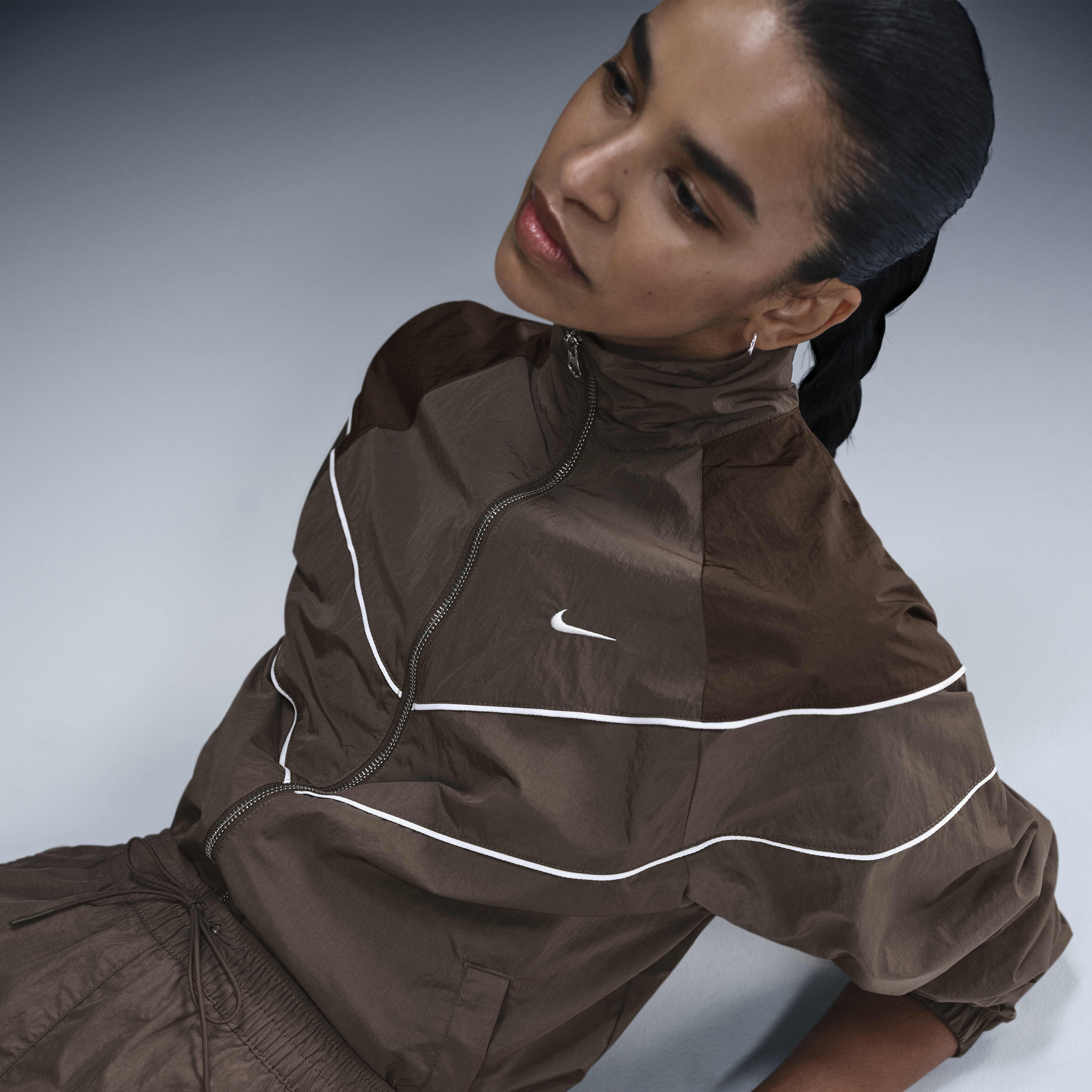 Nike windrunner jacket women's raincoat sales