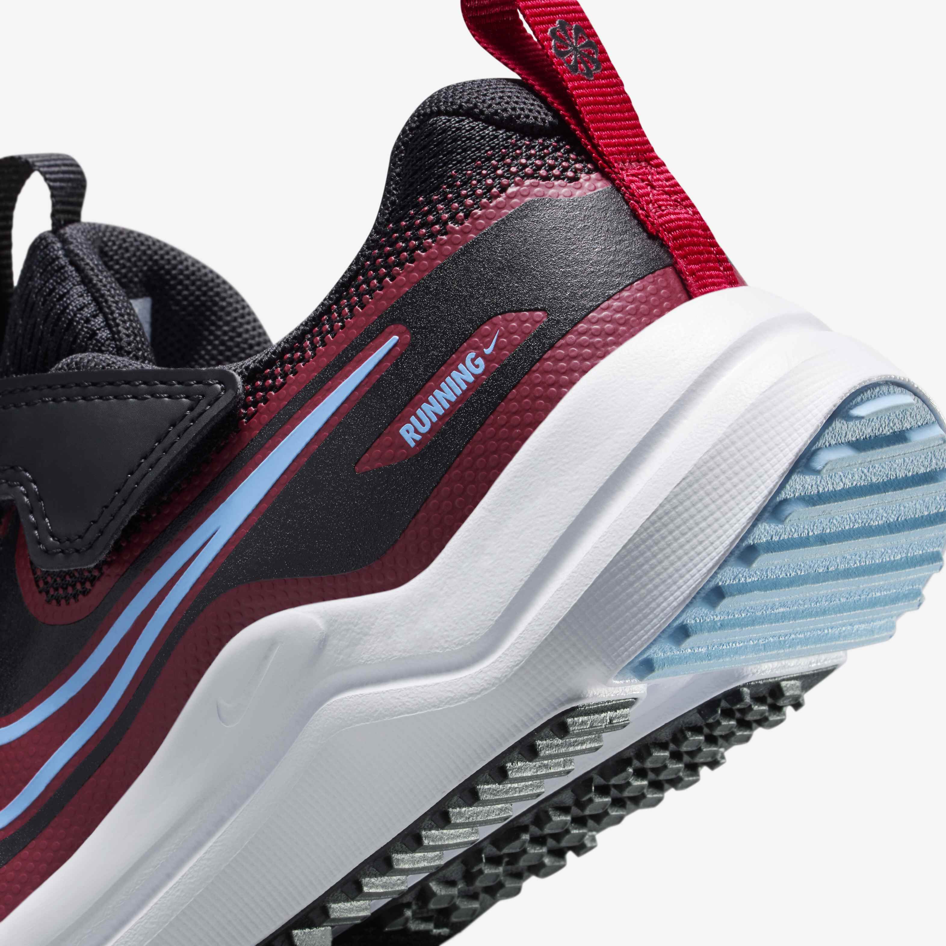 Nike Cosmic Runner image number 7