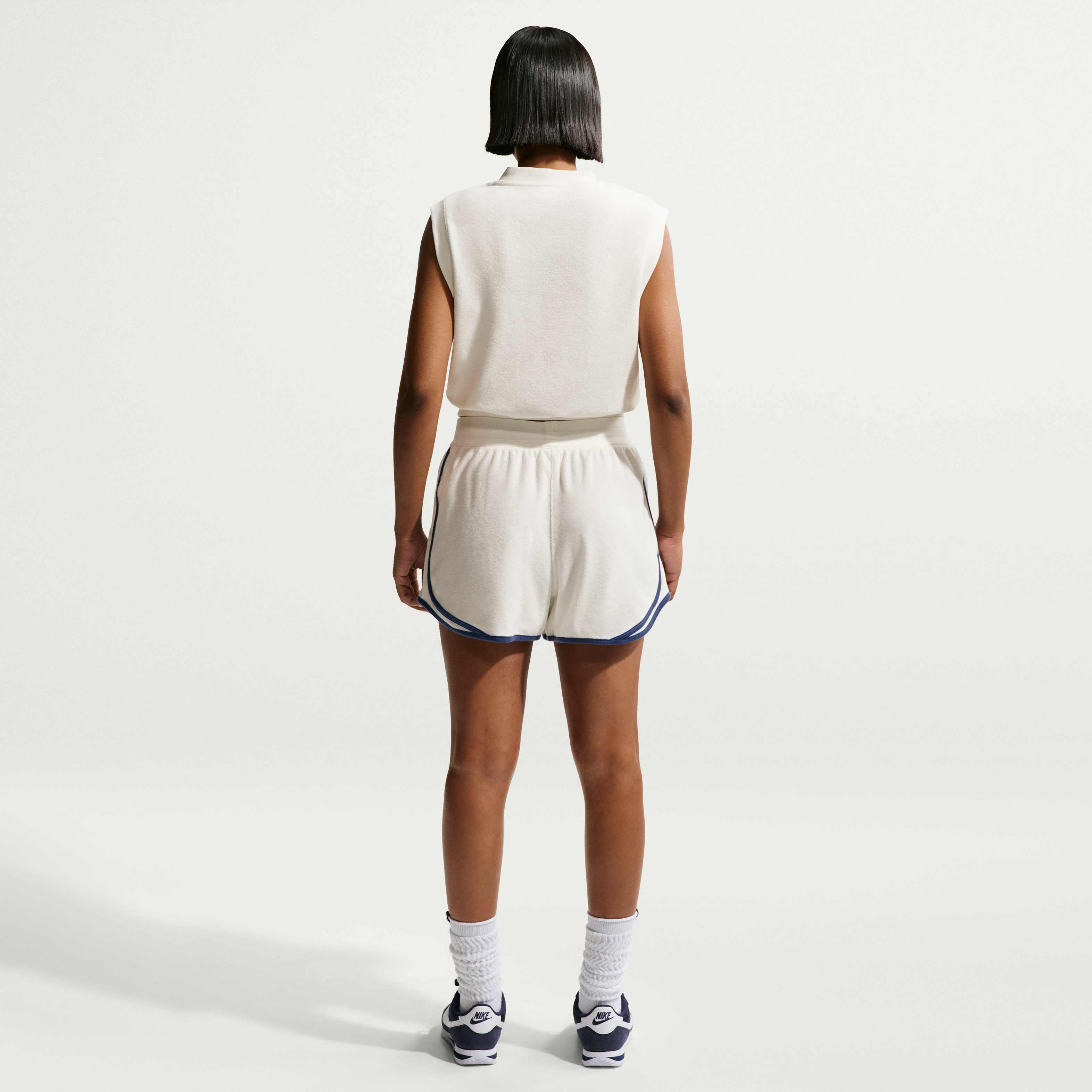 Nike Sportswear Chill Terry image number 4