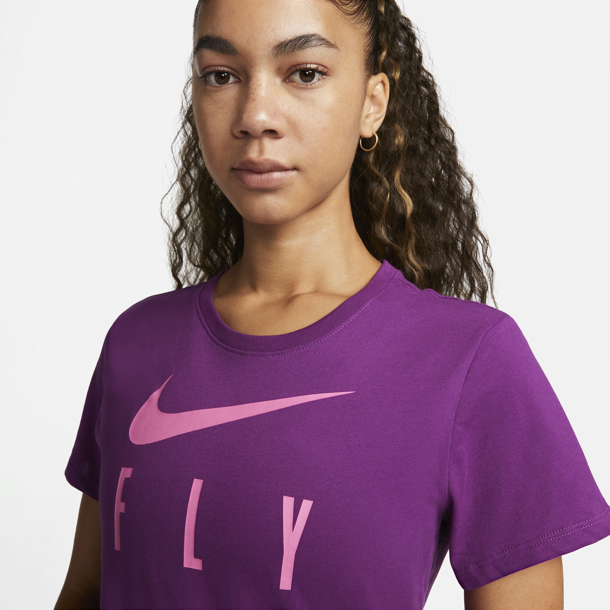 Women's nike dry swoosh discount colorblocked training crew shirt