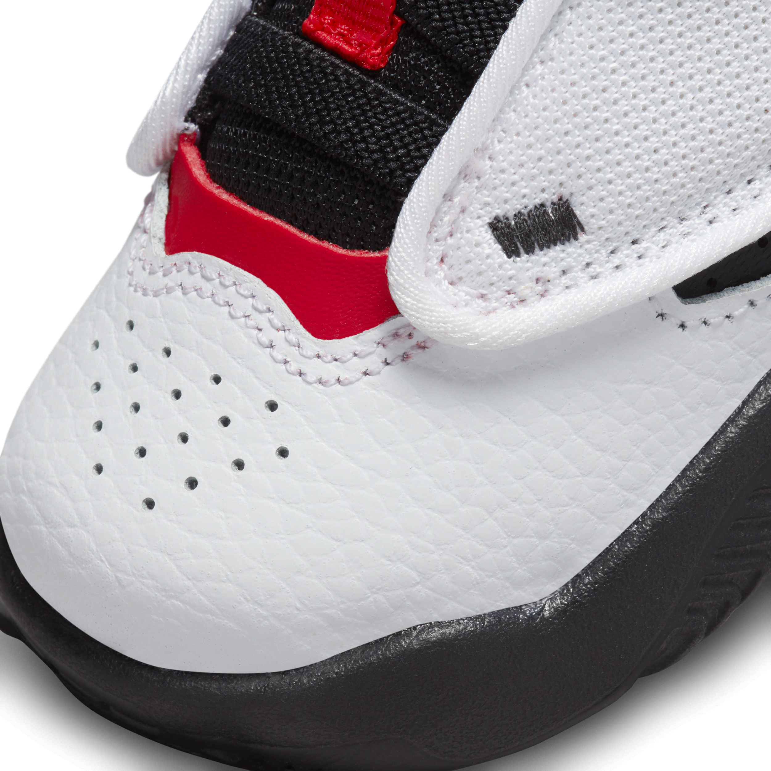 jordan max aura bebe