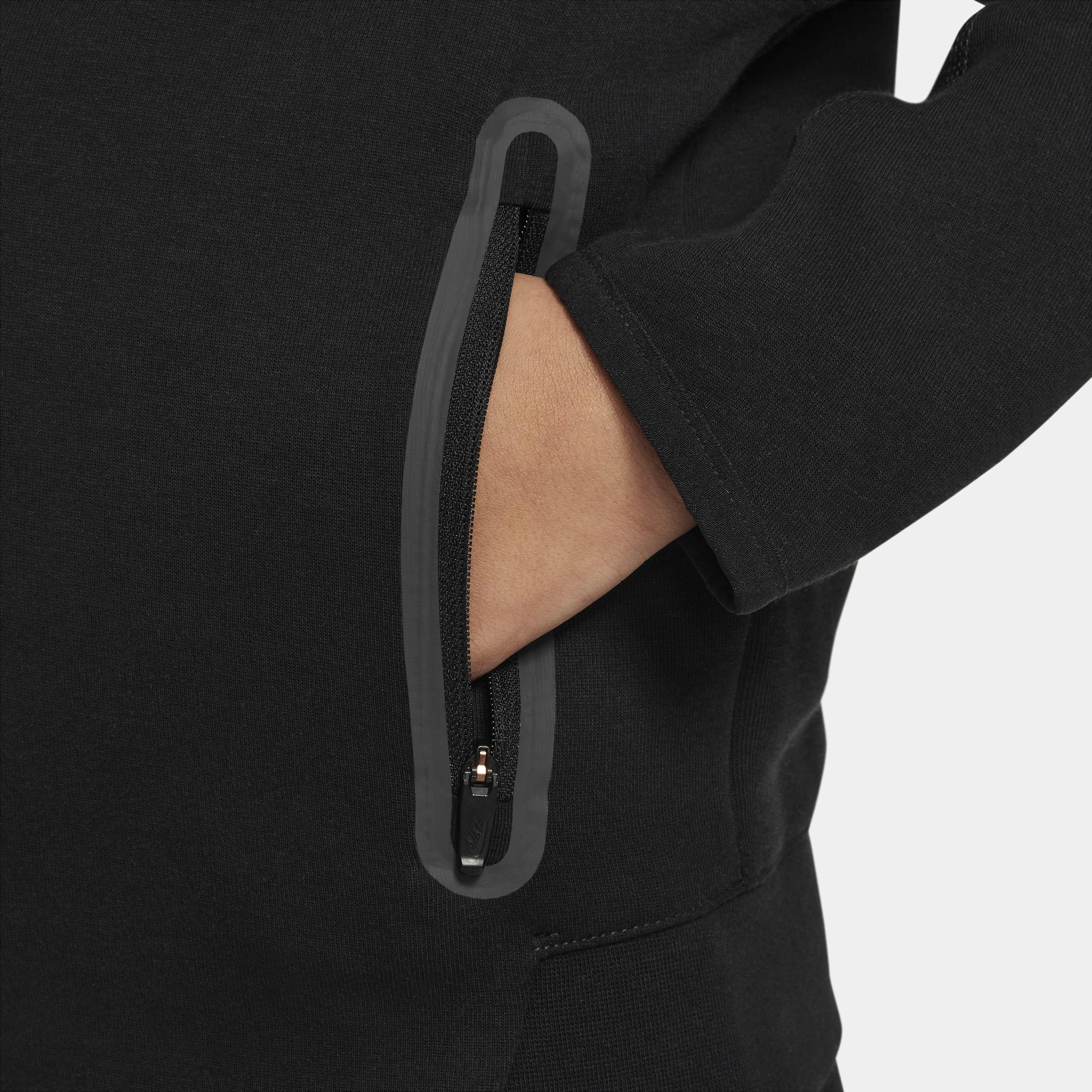 طقم نايكي سبورتسوير تك فليس بسحاب كامل image number 4