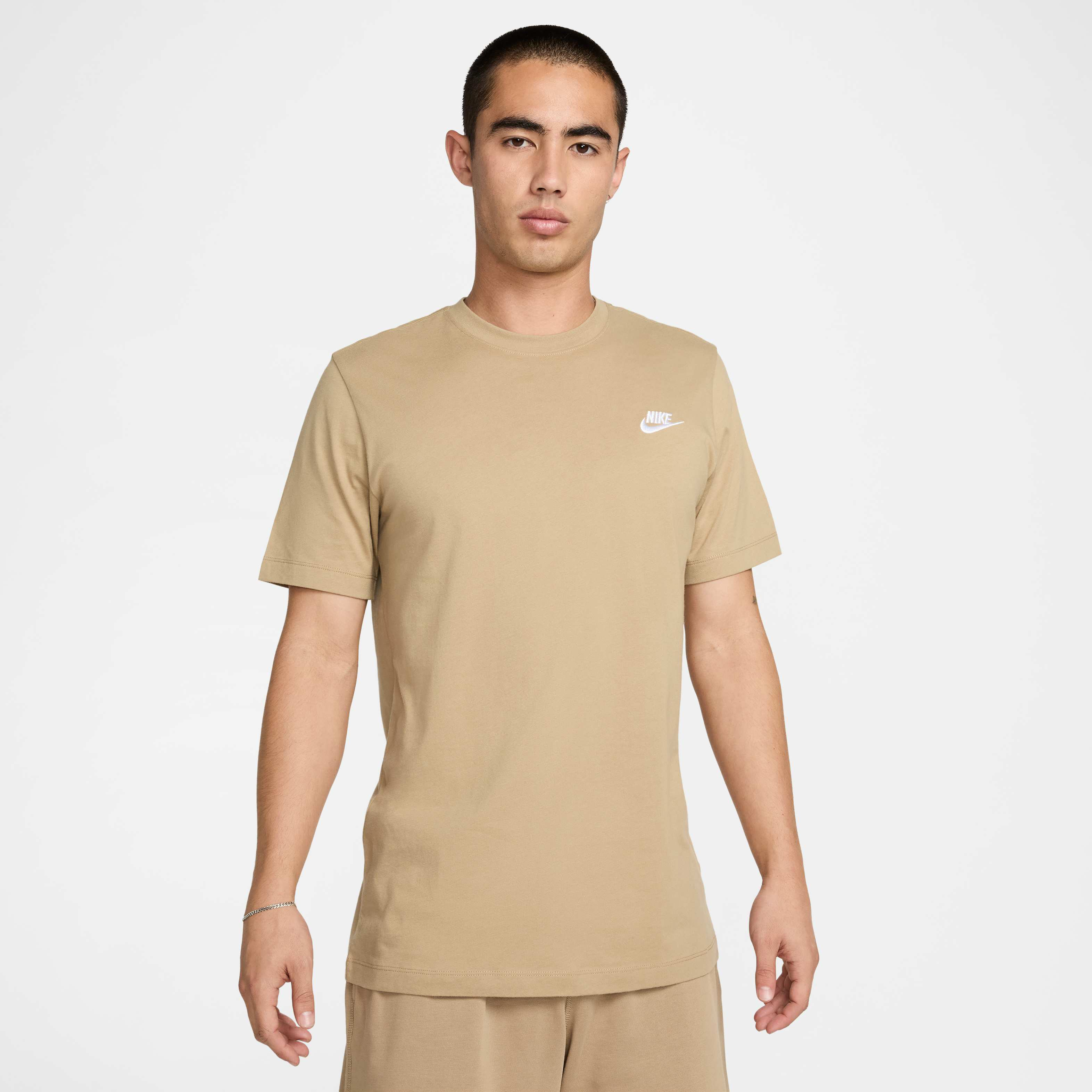 ★ Nike★ Sportswear Athletics T-shirt M Parachute Beige Sa Buy Nike Sportswear Club Men's T-Shirt - Parachute Beige