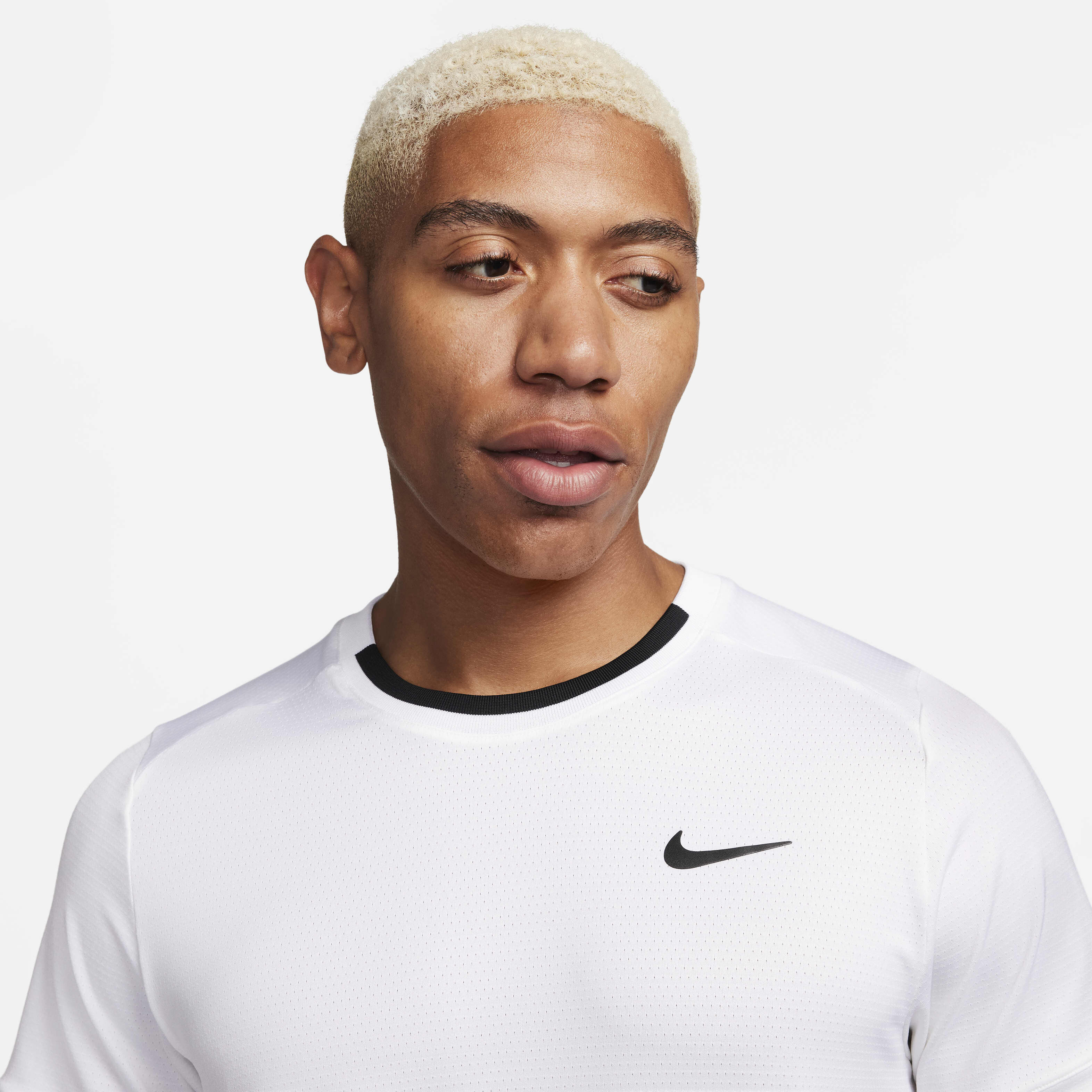 NikeCourt Advantage image number 2