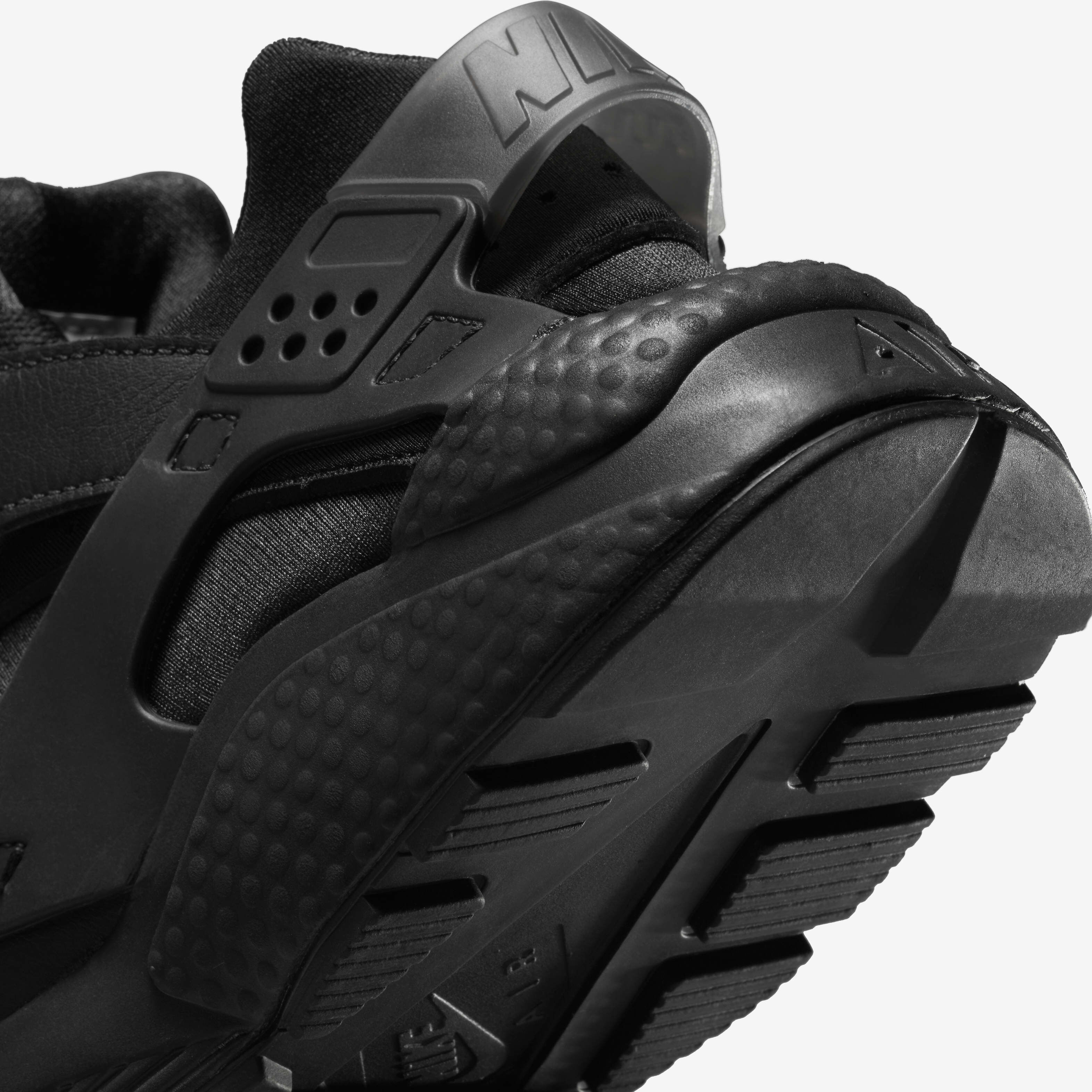 Nike Air Huarache image number 7