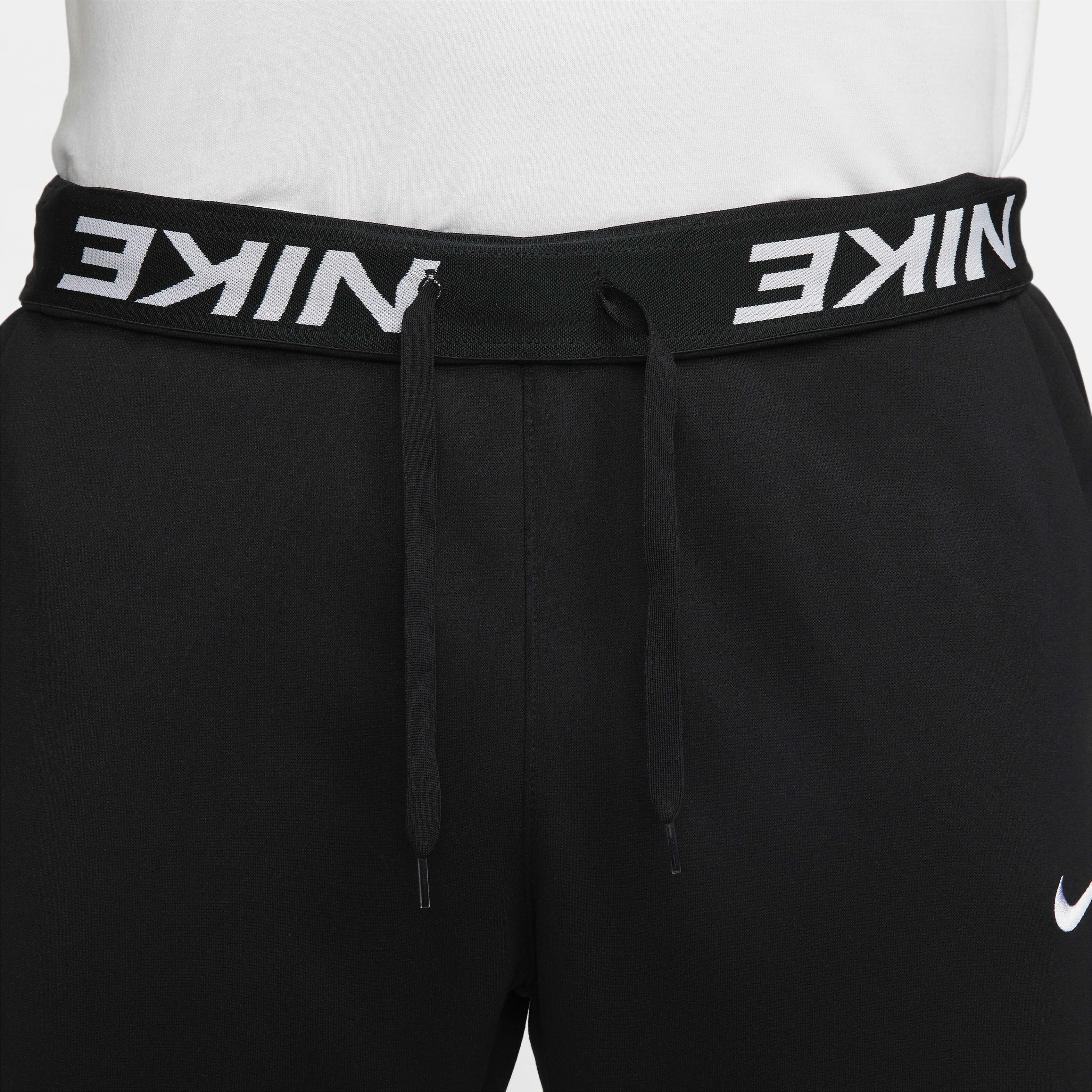 Nike therma shorts store