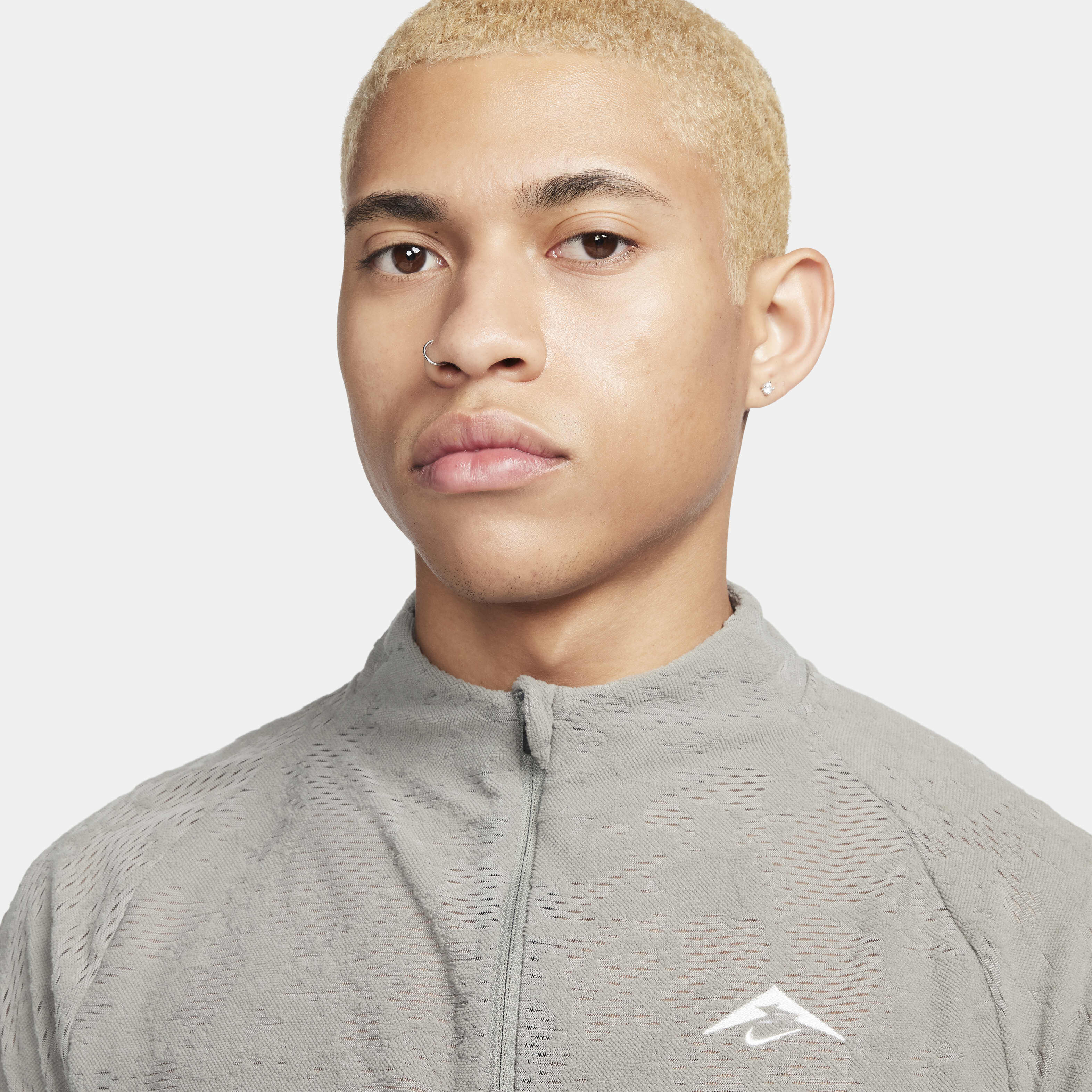 【大特価!!】 Trail Nike Buy Men's Dark - Top Running 1/2-zip Dri-FIT トップス
