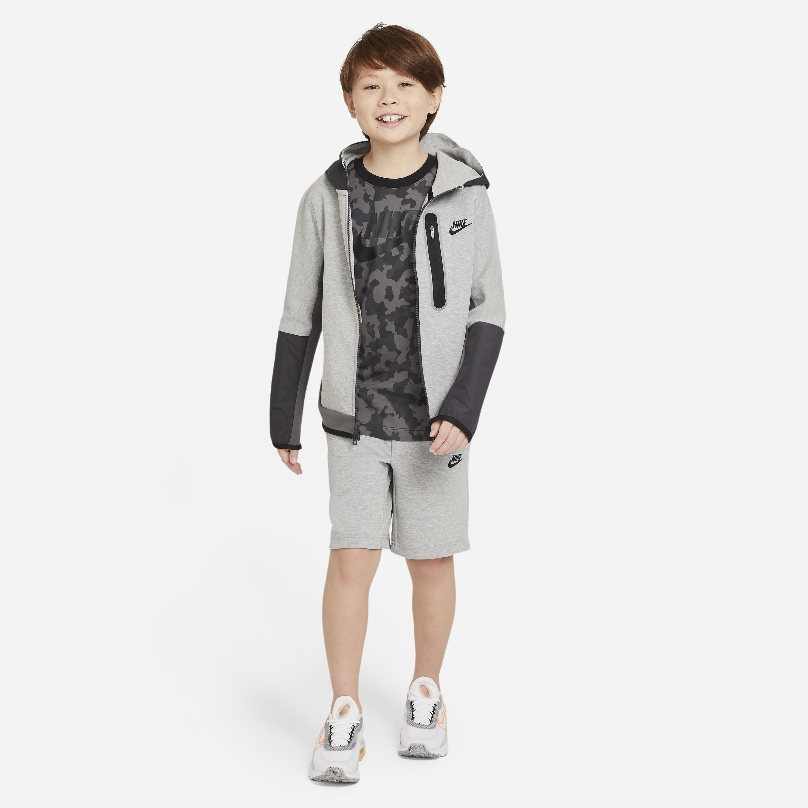Nike tech shorts boys sale