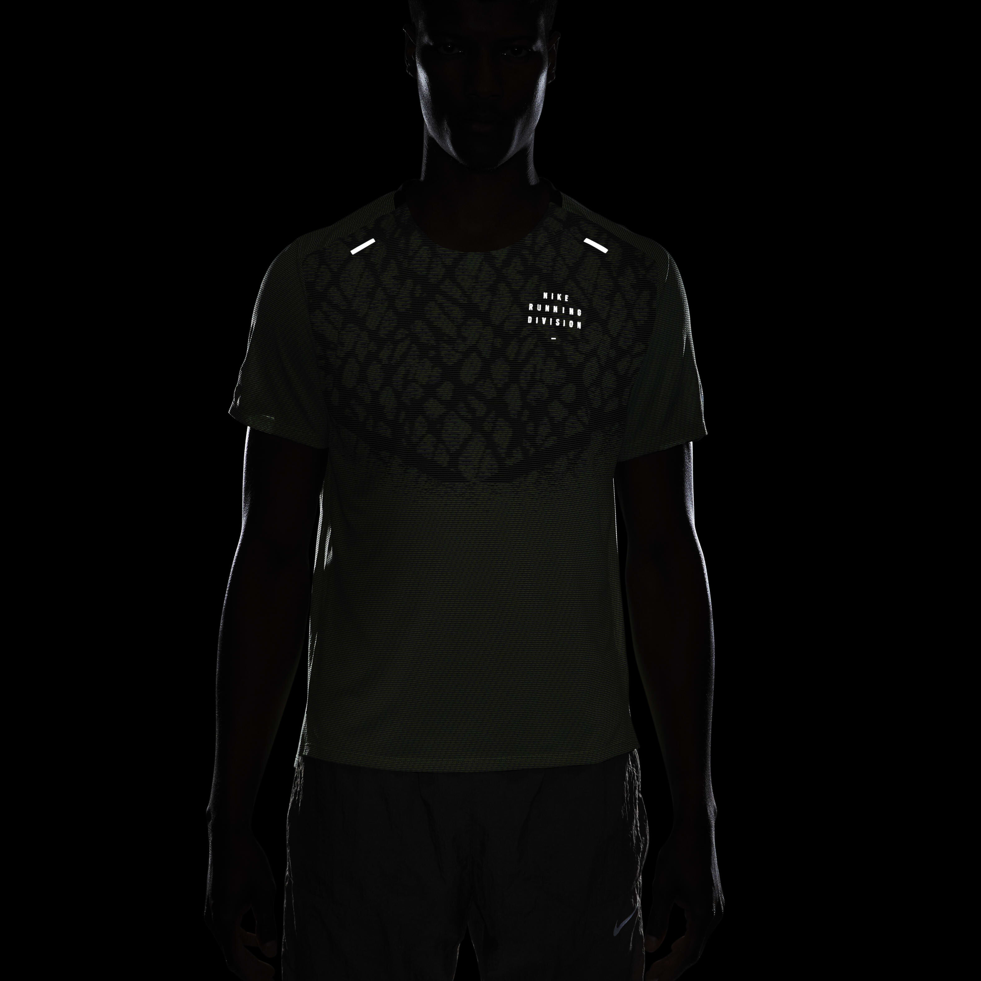 Nike Dri-FIT ADV Run Division TechKnit image number 7