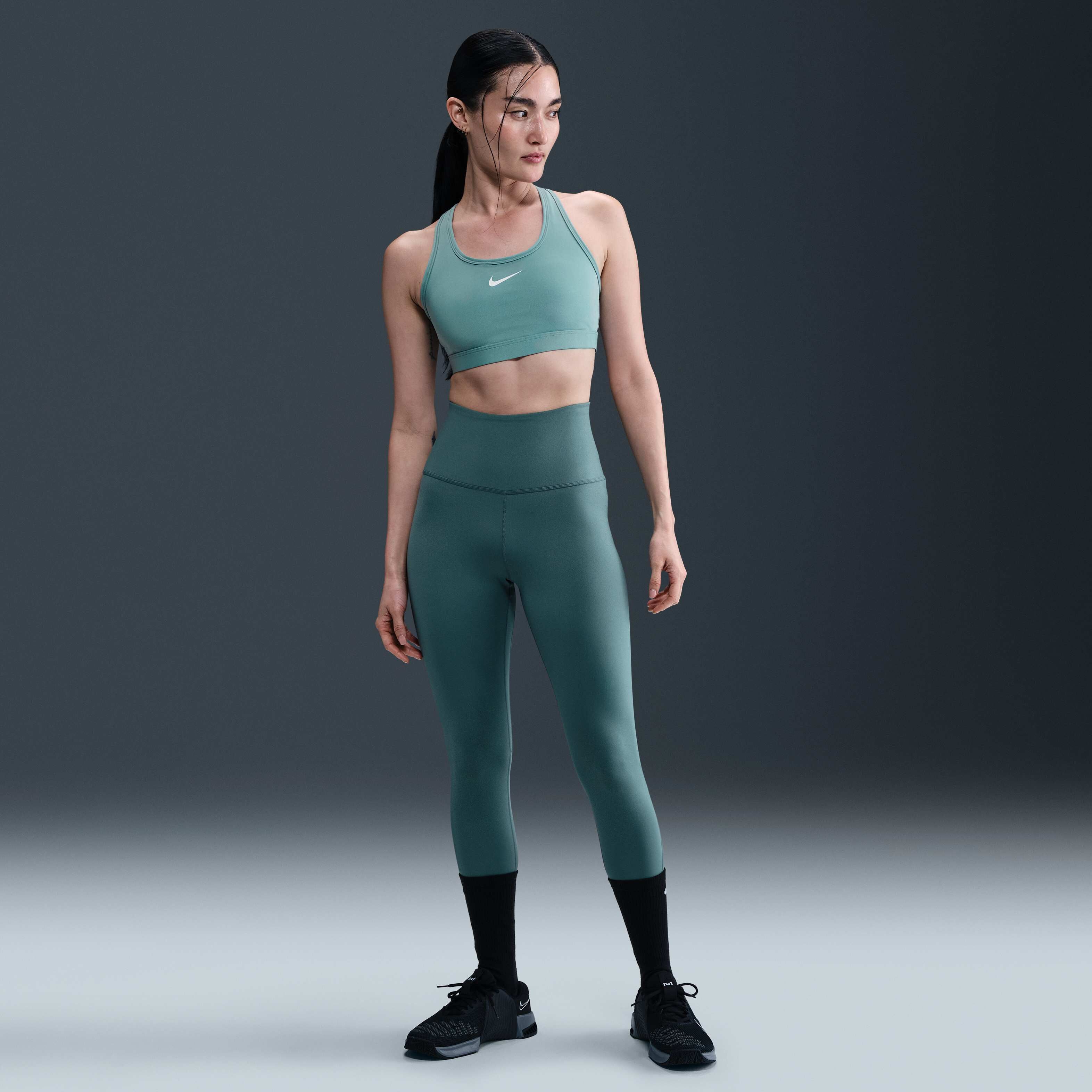 Nike Swoosh Medium-Support image number 3