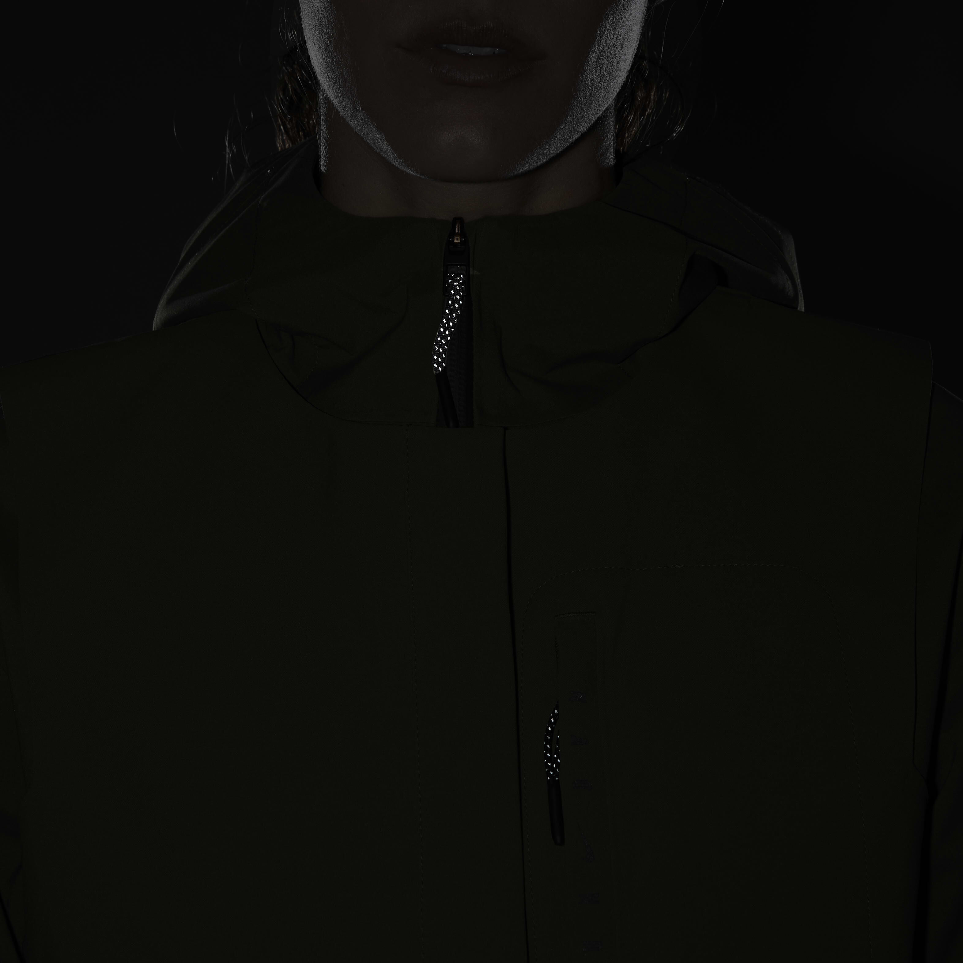 Nike Storm-FIT Run Division image number 19