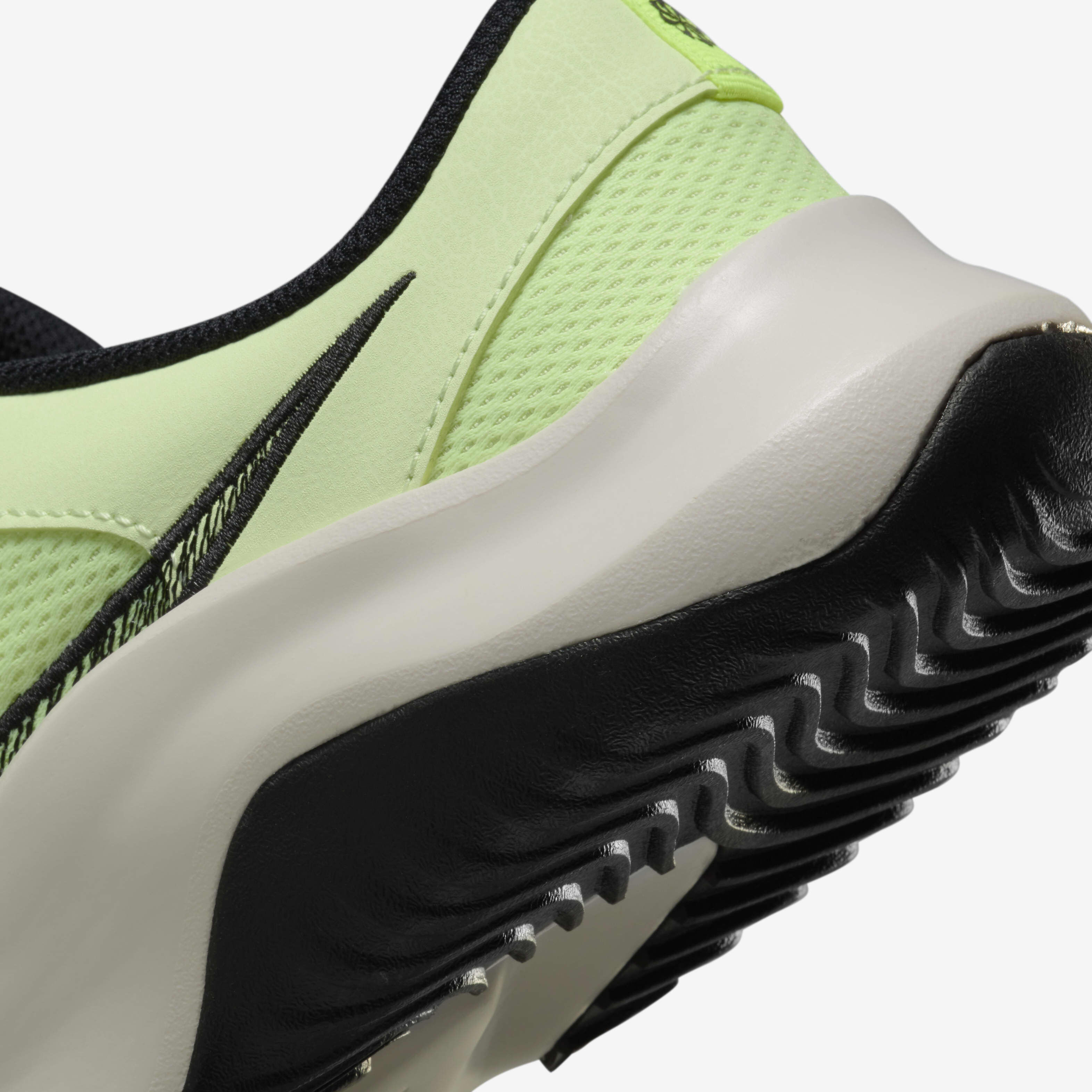 نايكي ليجيند اسينشال 3 نيكست نيتشر image number 7