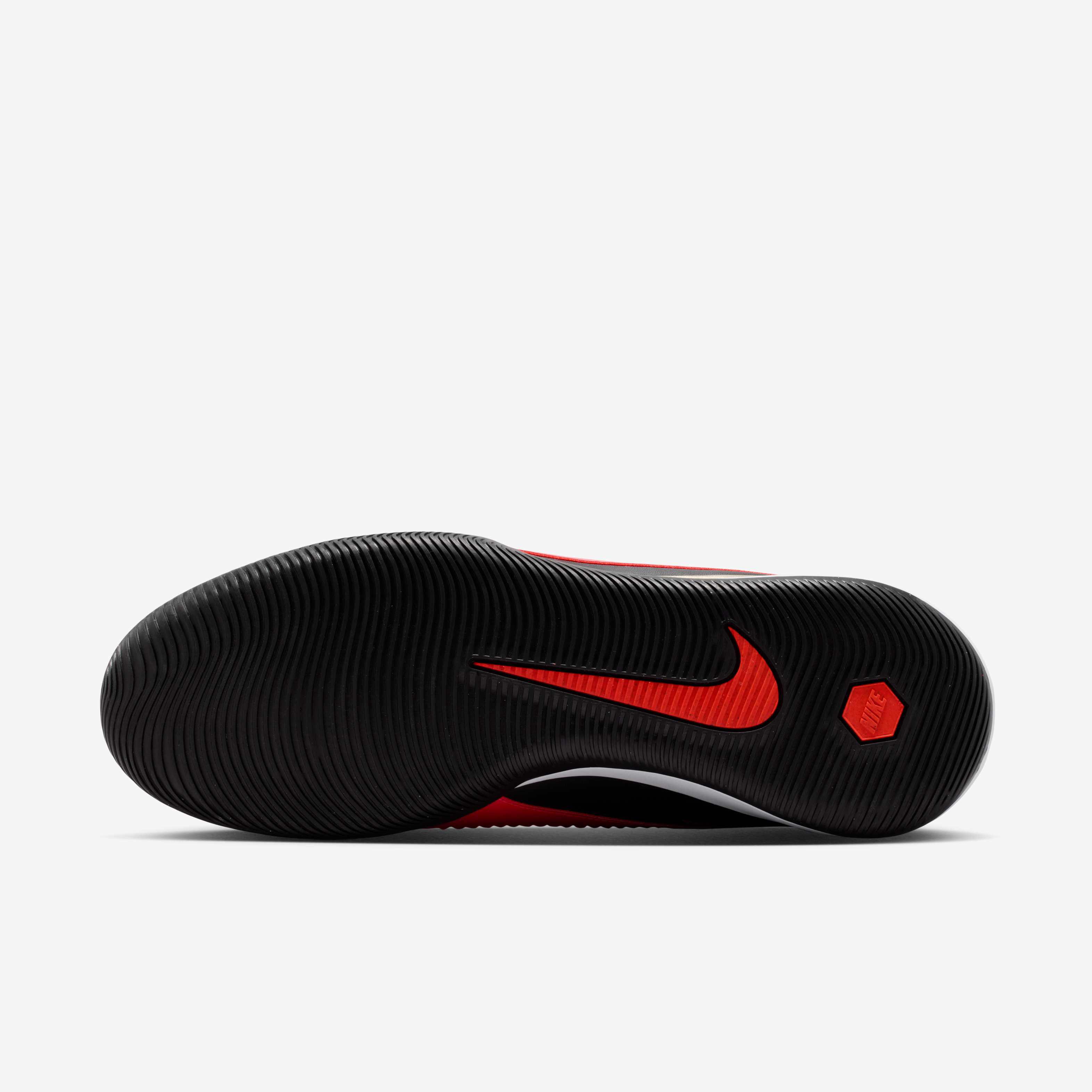 Nike Phantom 6 Low Academy image number 1