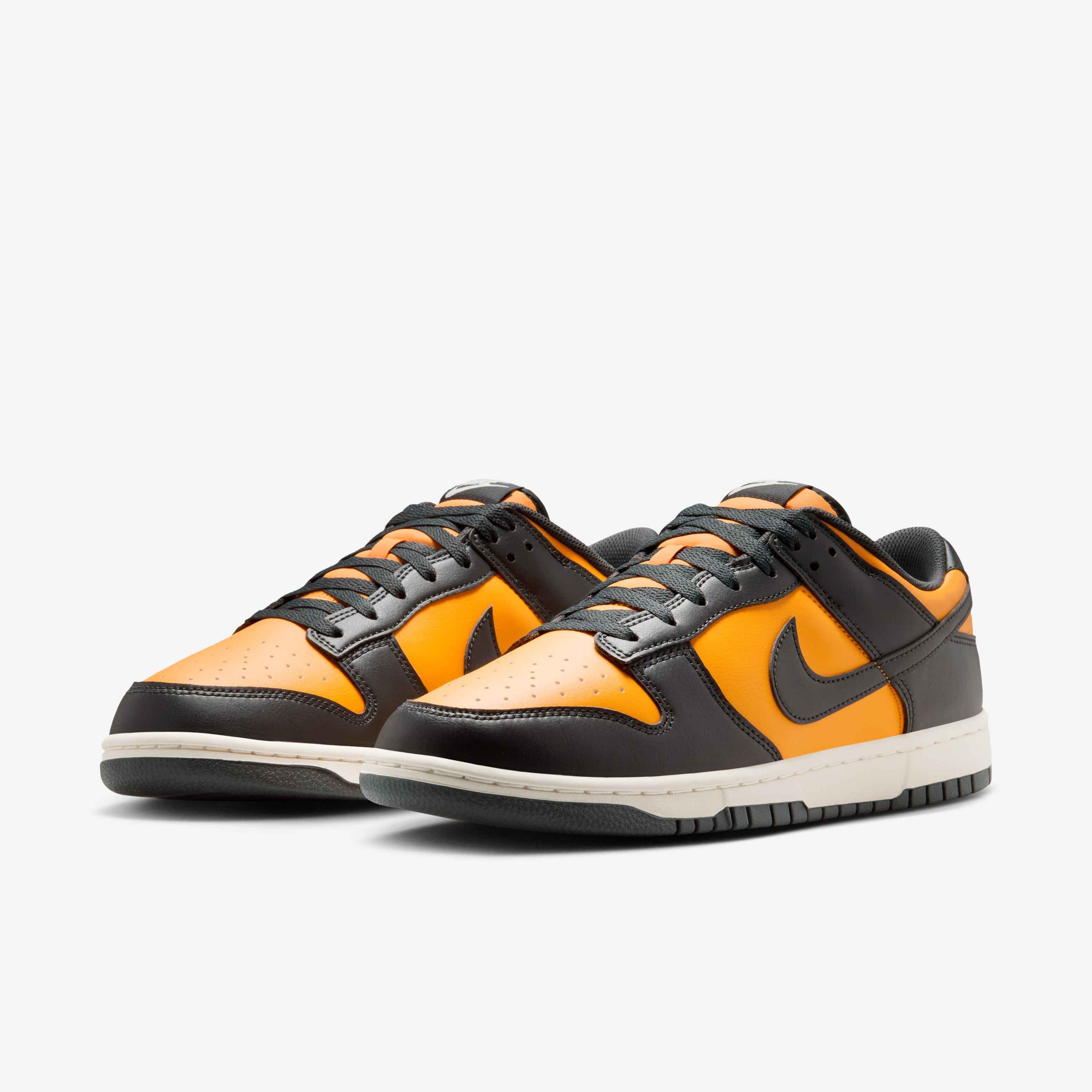 Nike Dunk Low Retro image number 4