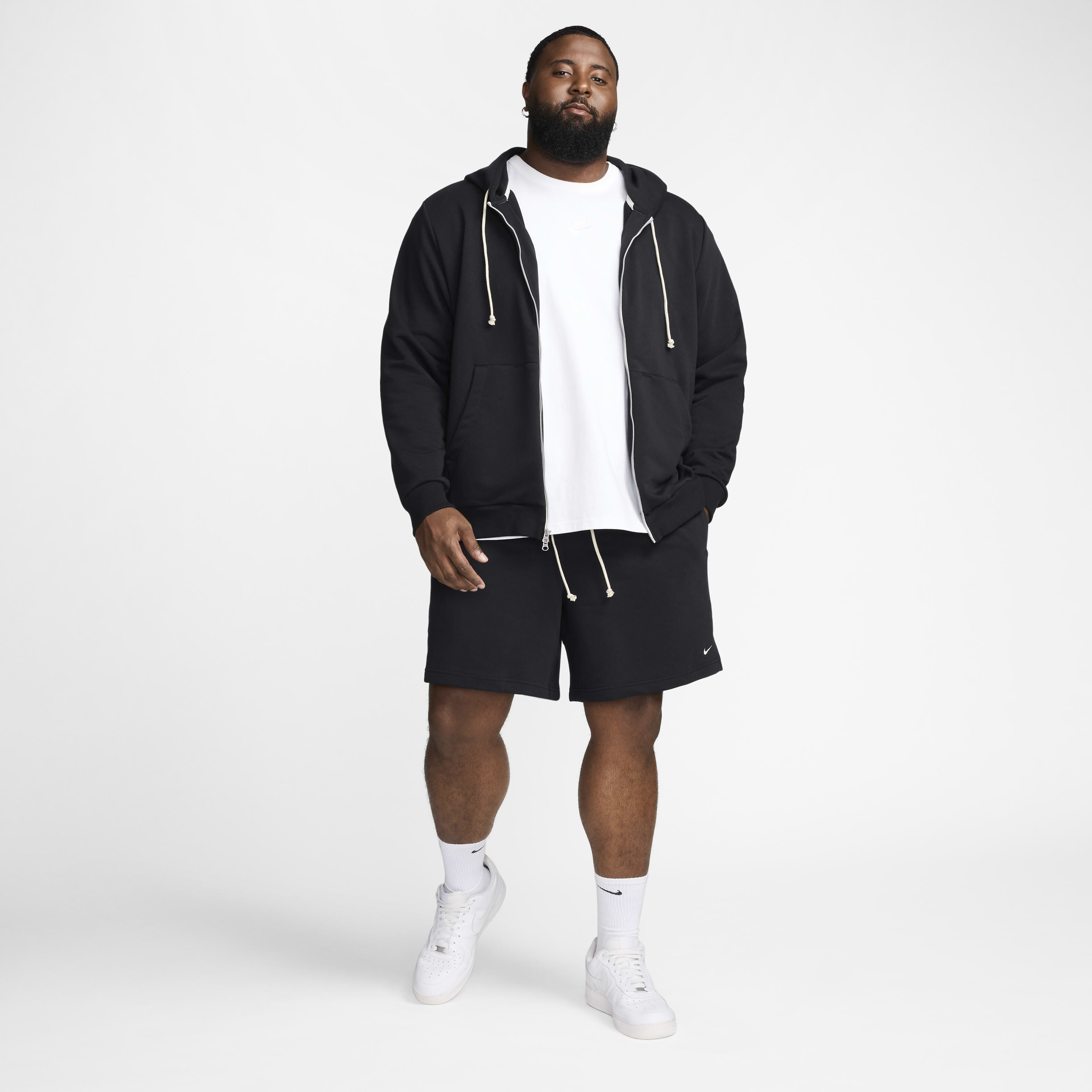 Nike Standard Issue image number 14