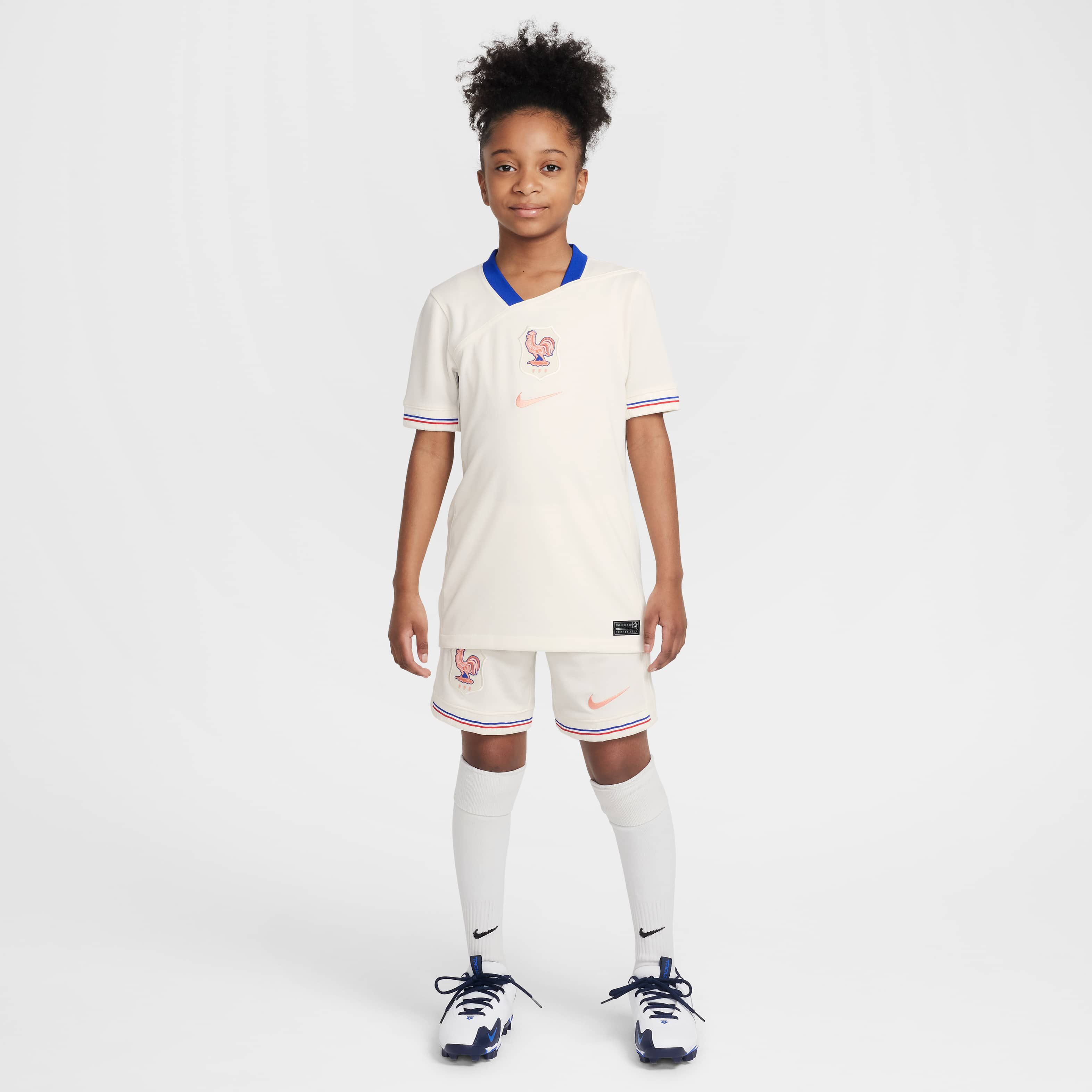 FFF 2025 Stadium Away (Women's Team) image number 6