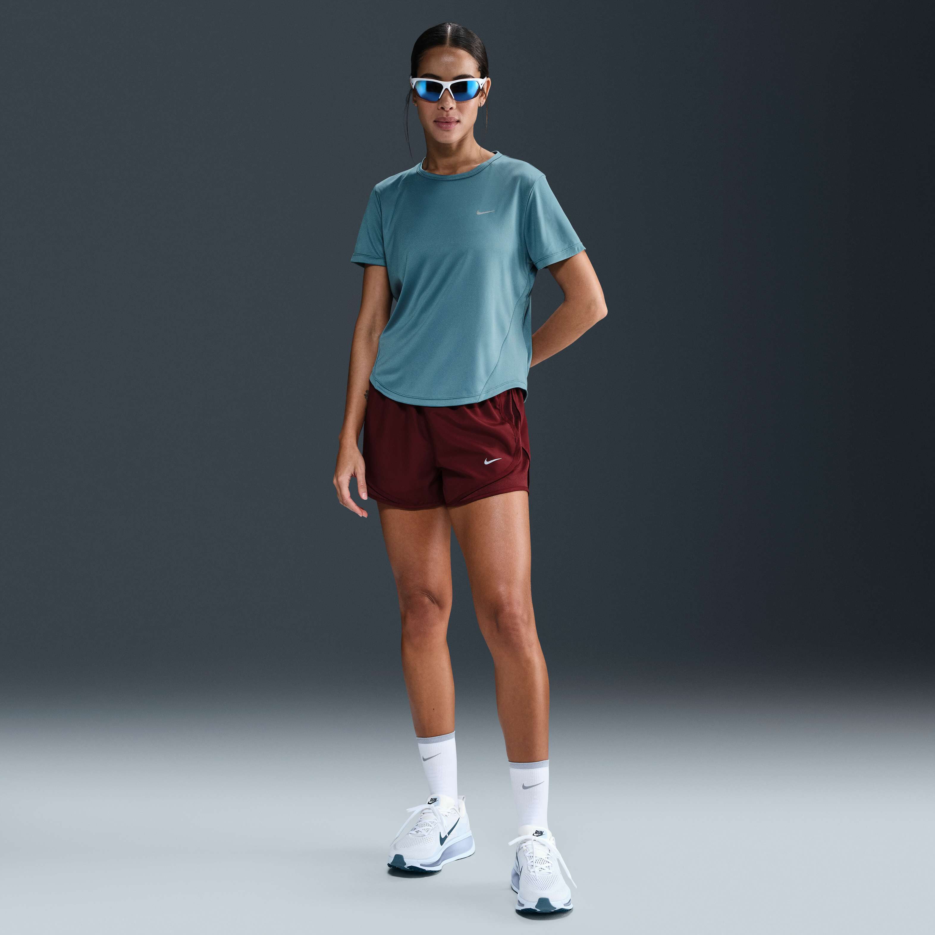 نايكي تيمبو image number 3