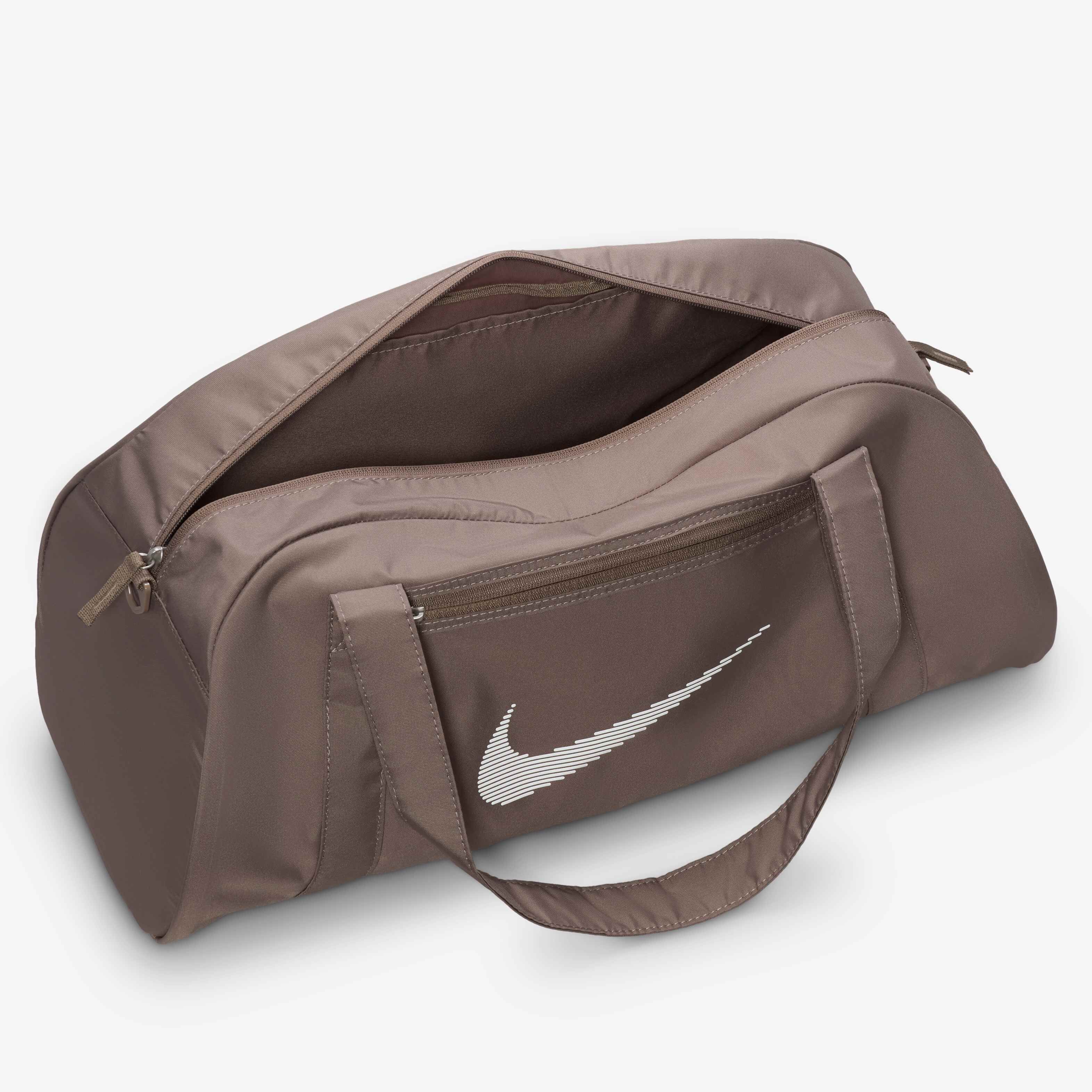 نايكي جيم كلوب image number 3