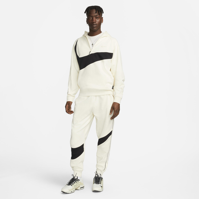 Nike Swoosh image number 6 Nike Swoosh image number 6