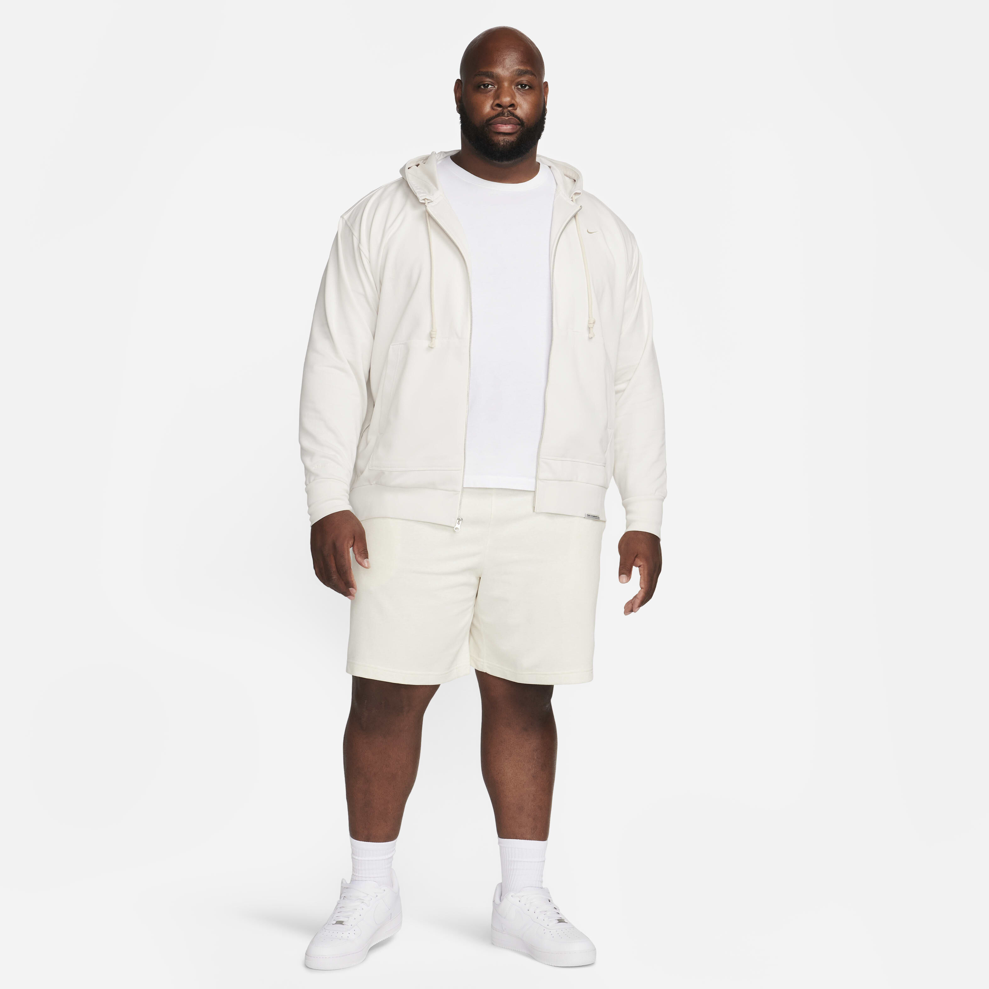 Nike Standard Issue image number 17