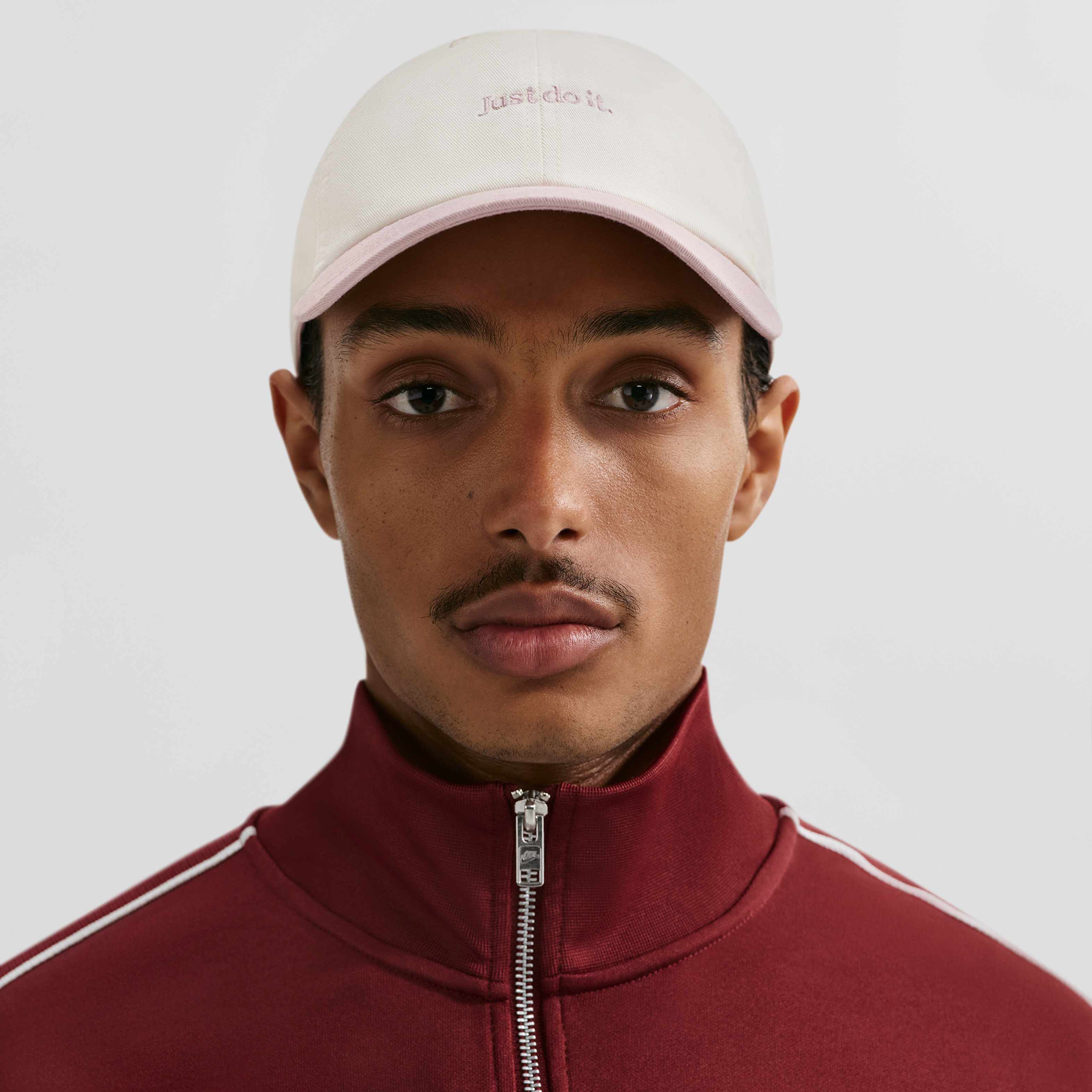 نايكي كلوب image number 2