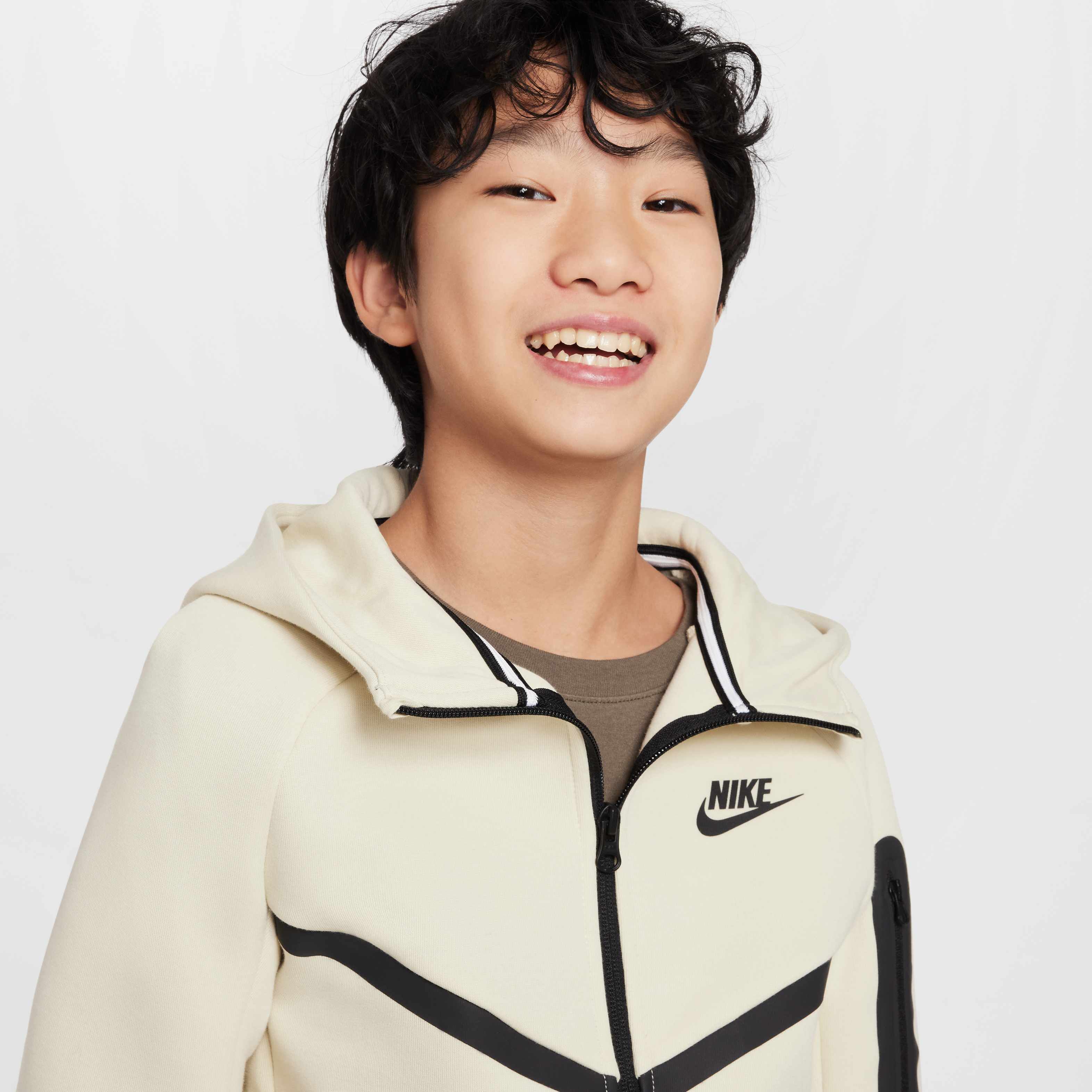 نايكي سبورتسوير تك فليس image number 2