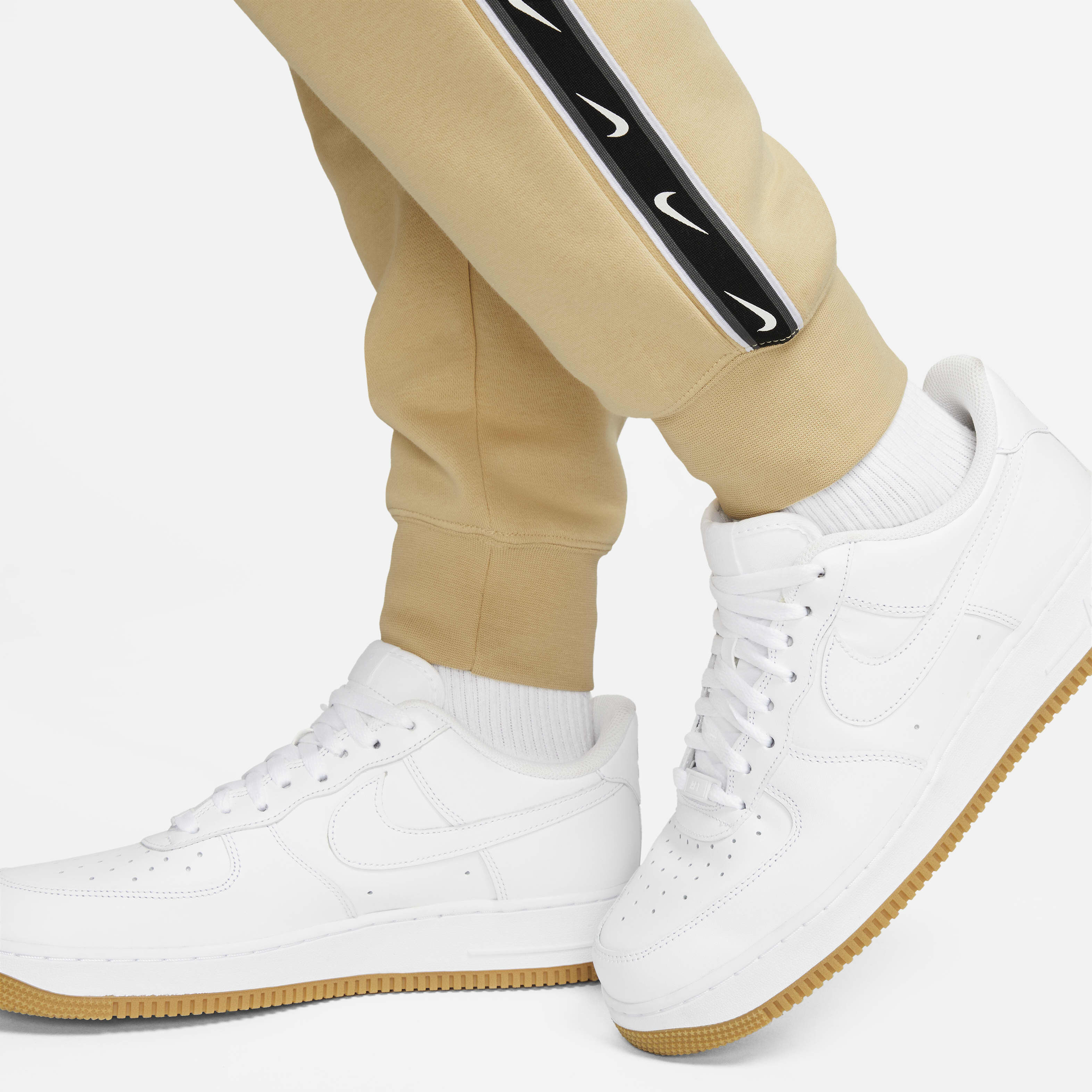 Nike Sportswear Repeat image number 5