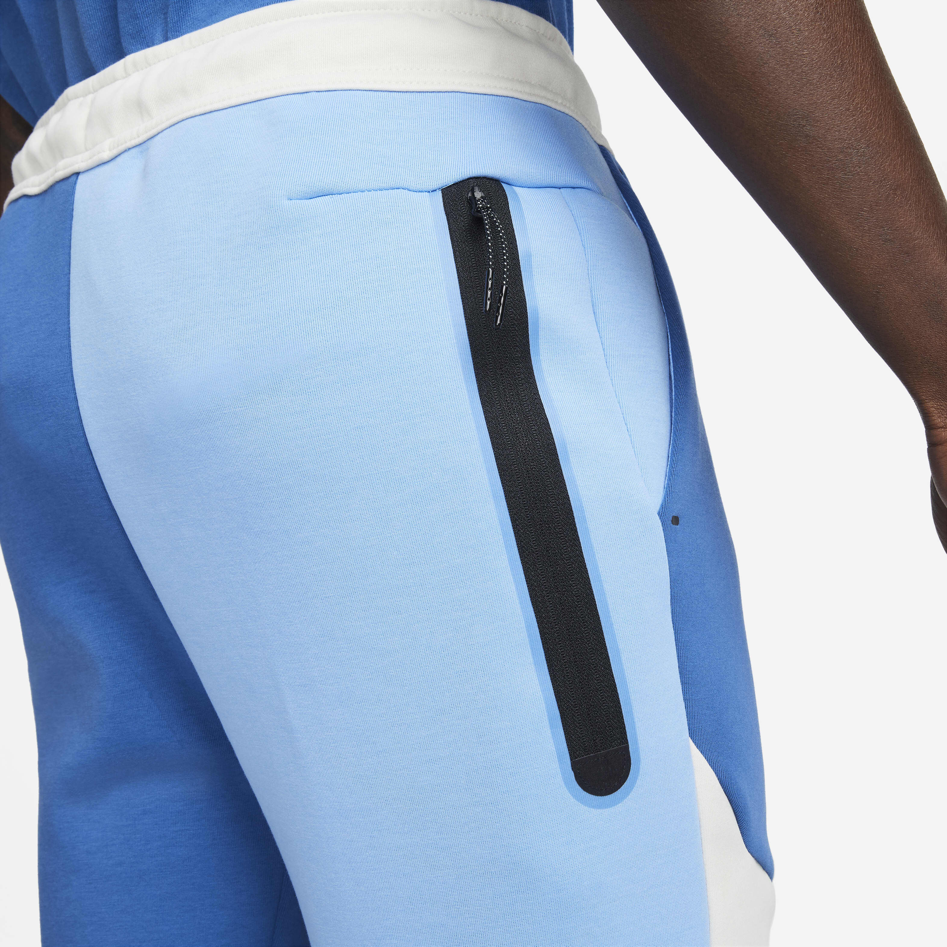 Nike Sportswear Tech Fleece image number 3